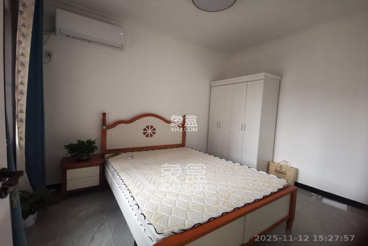 半山壹号 2室2厅1卫 2800.0元/月 半山壹号 2室2厅1卫 2800.0元/月室内图