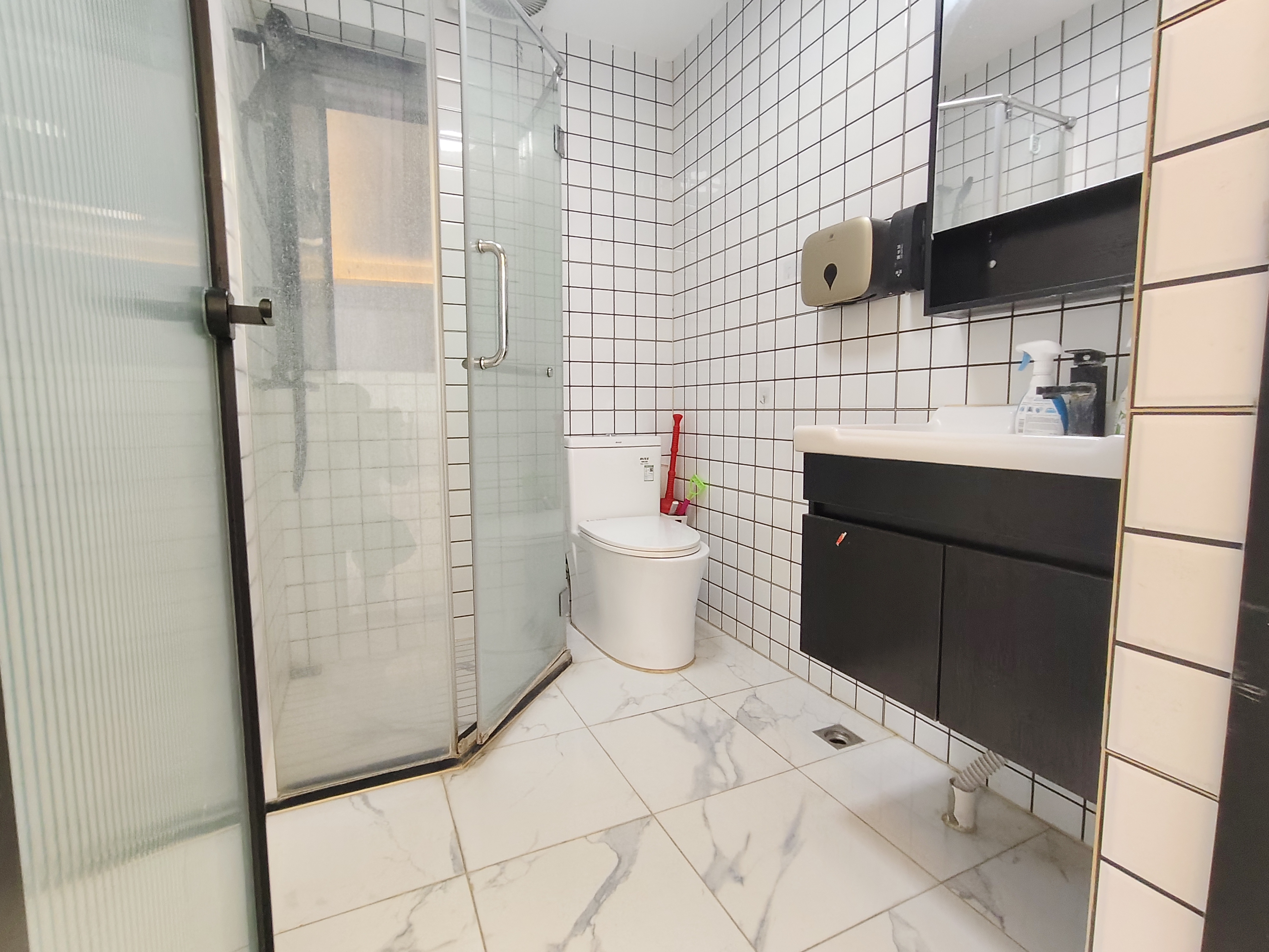 华润中心 2室2厅1卫 4000.0元/月 华润中心 2室2厅1卫 4000.0元/月室内图