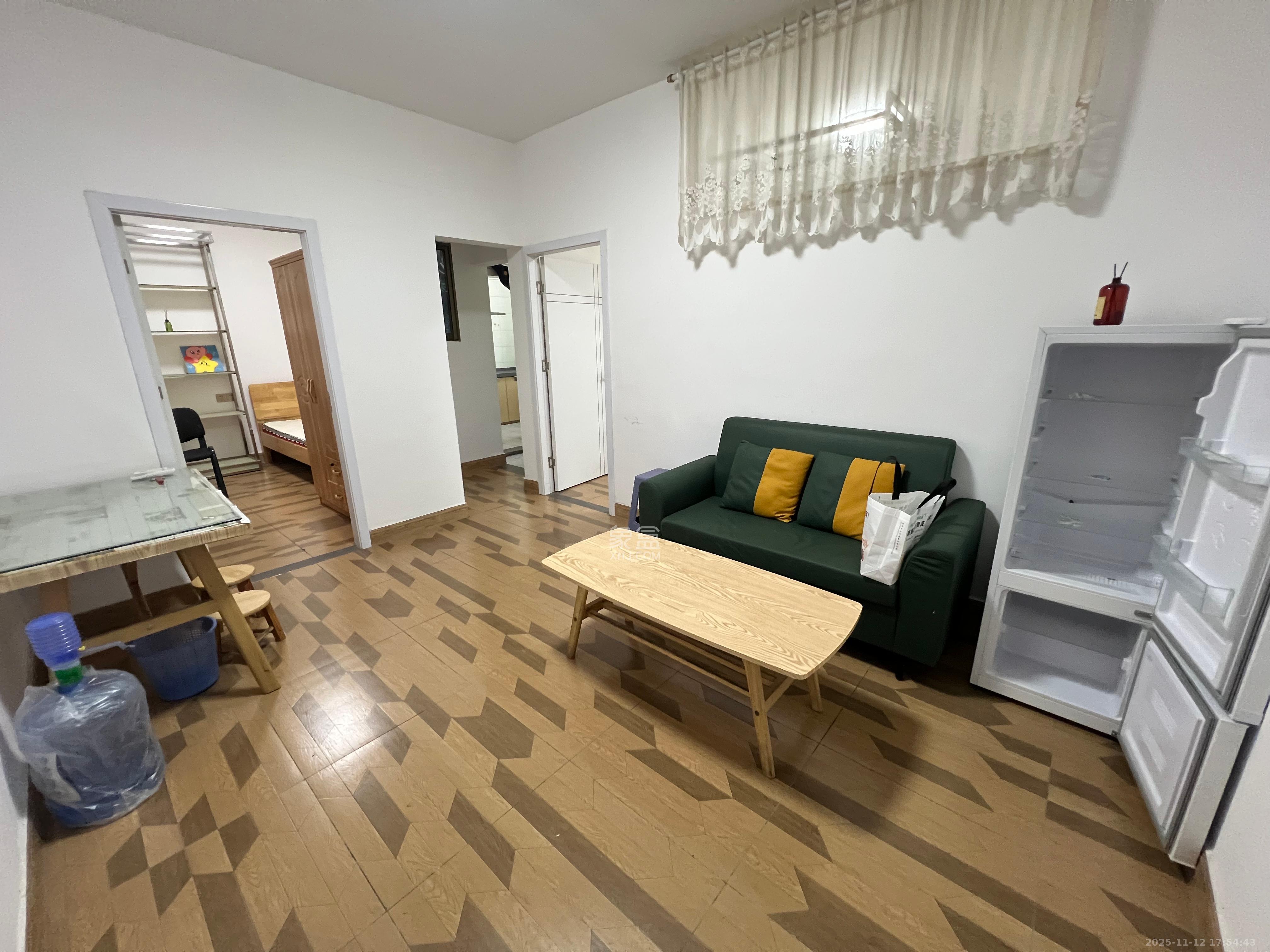 五一新村安置小区(永定社区、永兴社区、永祥社区) 2室1厅1卫 1700.0元/月 五一新村安置小区(永定社区、永兴社区、永祥社区) 2室1厅1卫 1700.0元/月室内图