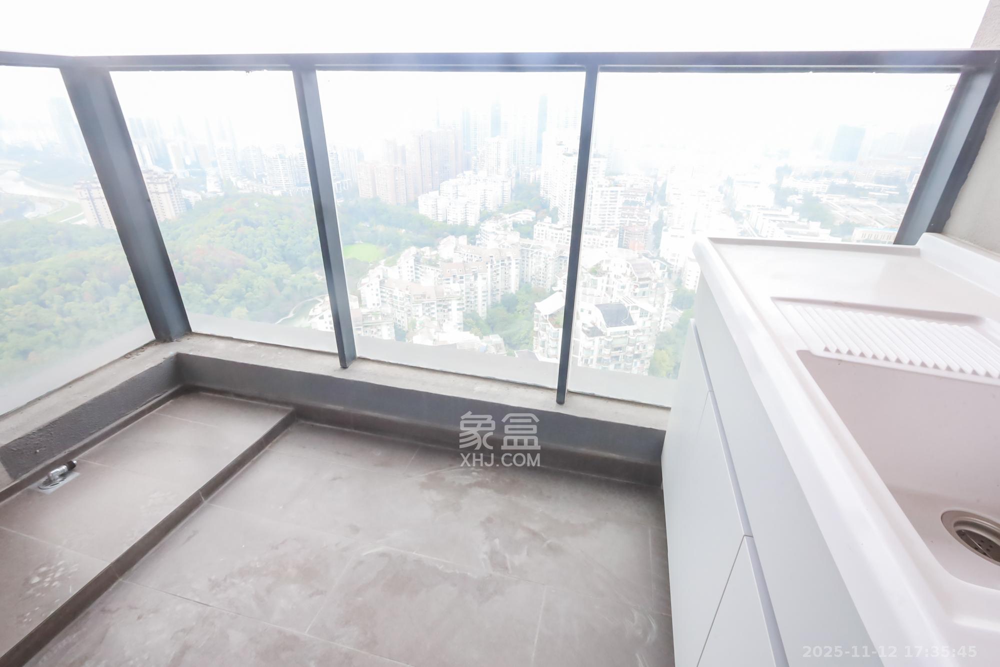 江山印 4室2厅3卫 720.0万 江山印 4室2厅3卫 720.0万阳台