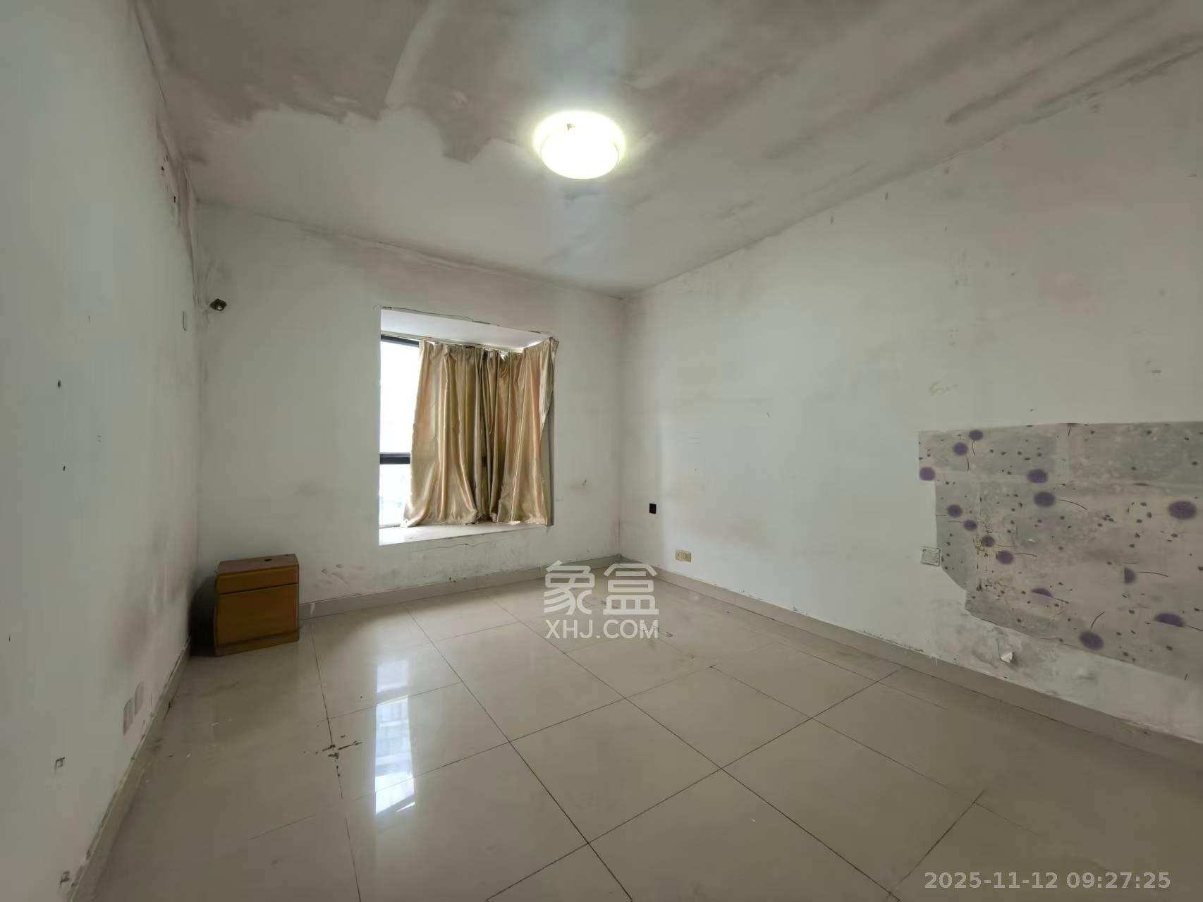 鑫远湘府华城  1室2厅1卫    1800.0元/月室内图