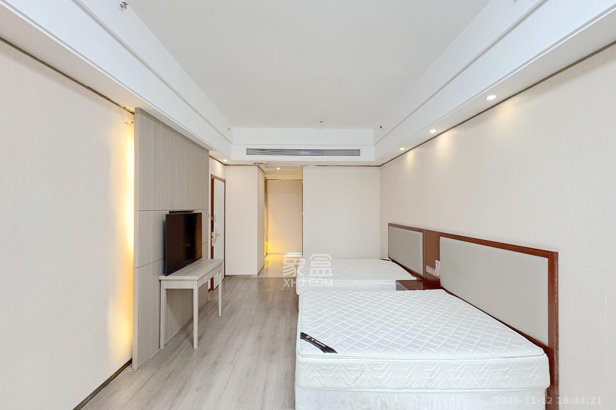 宇成朝阳广场 1室1厅1卫 49.8万 宇成朝阳广场 1室1厅1卫 49.8万客厅