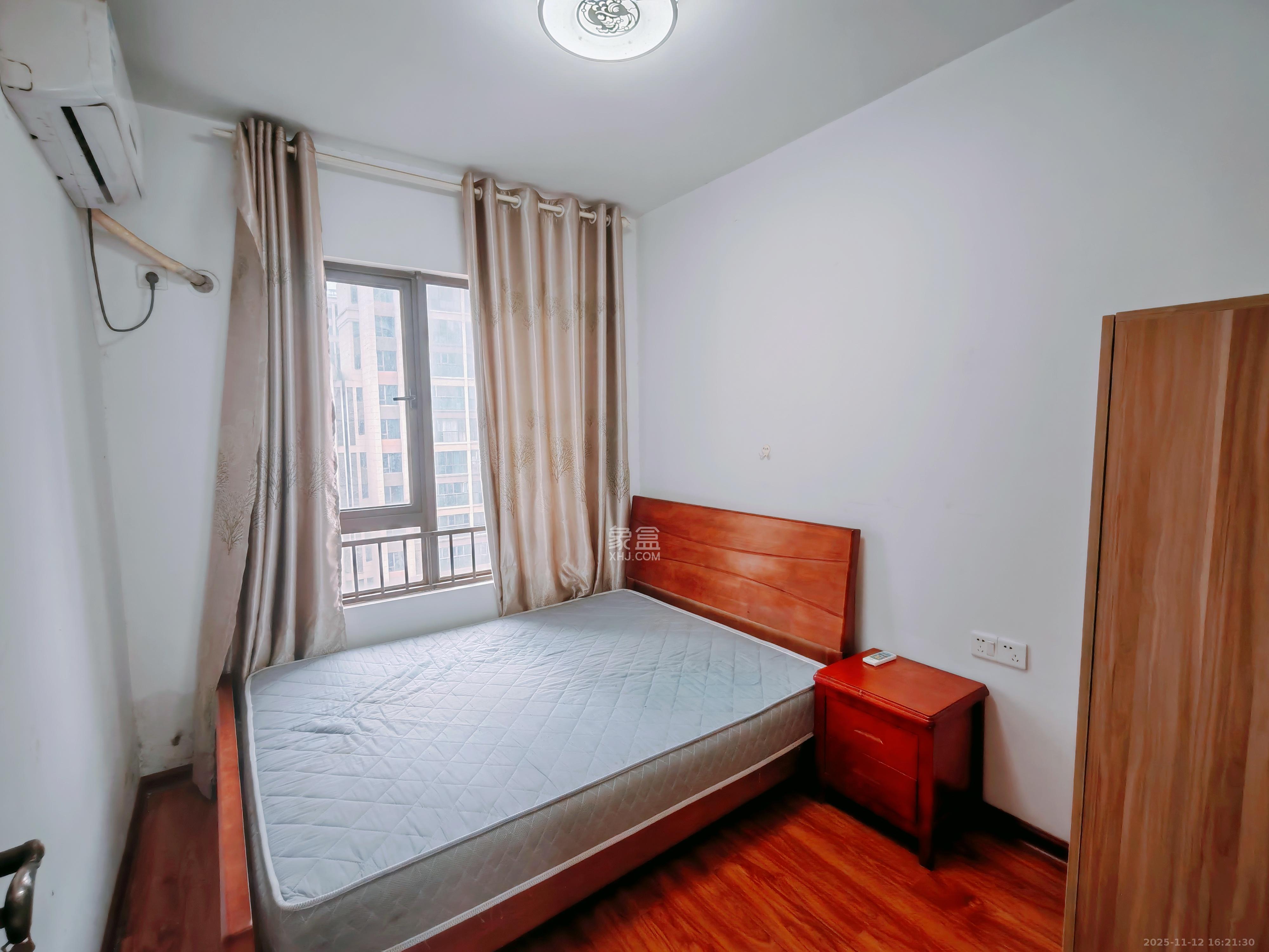 南山雍江汇（滨江国际新城）  3室2厅1卫    3300.0元/月室内图