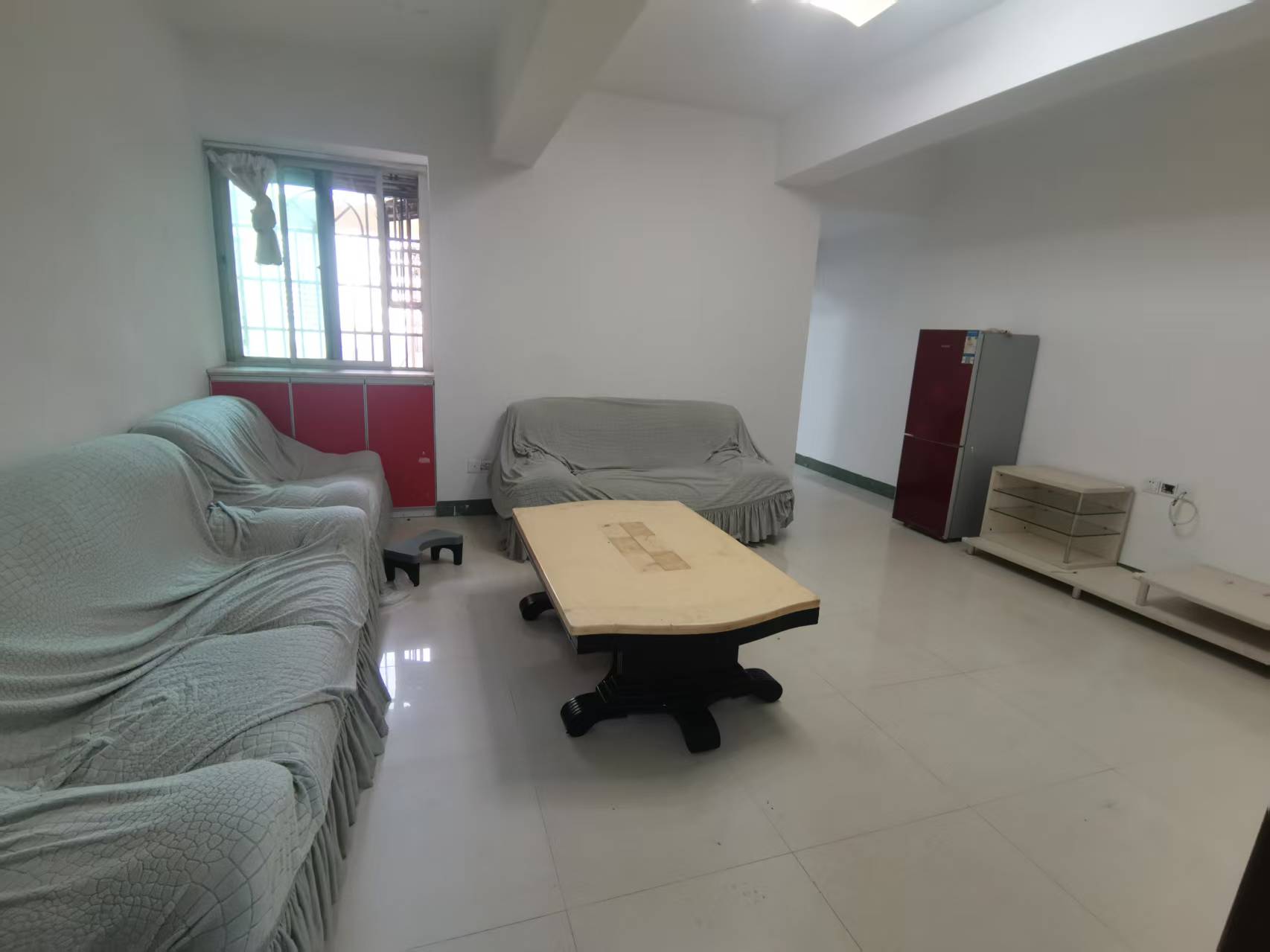 凤翔大厦  1室1厅1卫    1500.0元/月室内图