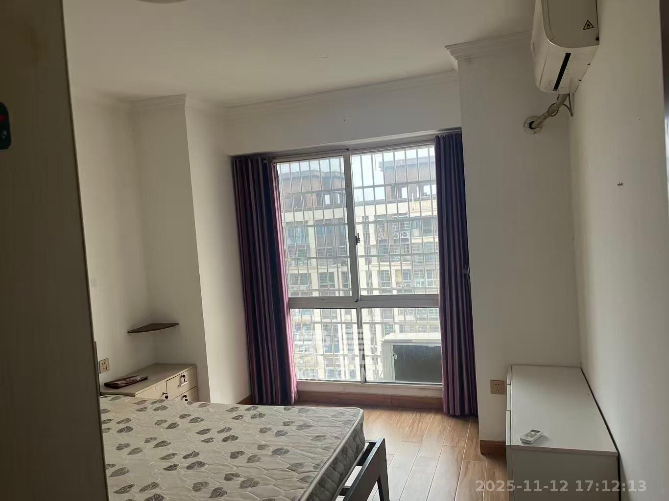 桥头家苑一期  2室2厅1卫    1700.0元/月室内图