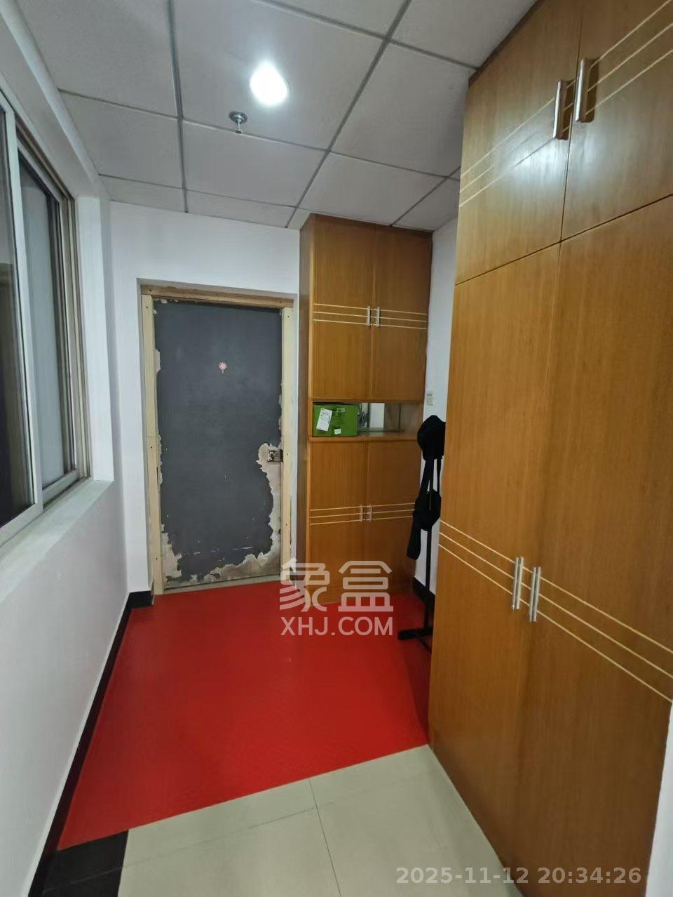 巧克力空间(建鸿达现代大厦) 1室1厅1卫 1700.0元/月 巧克力空间(建鸿达现代大厦) 1室1厅1卫 1700.0元/月室内图