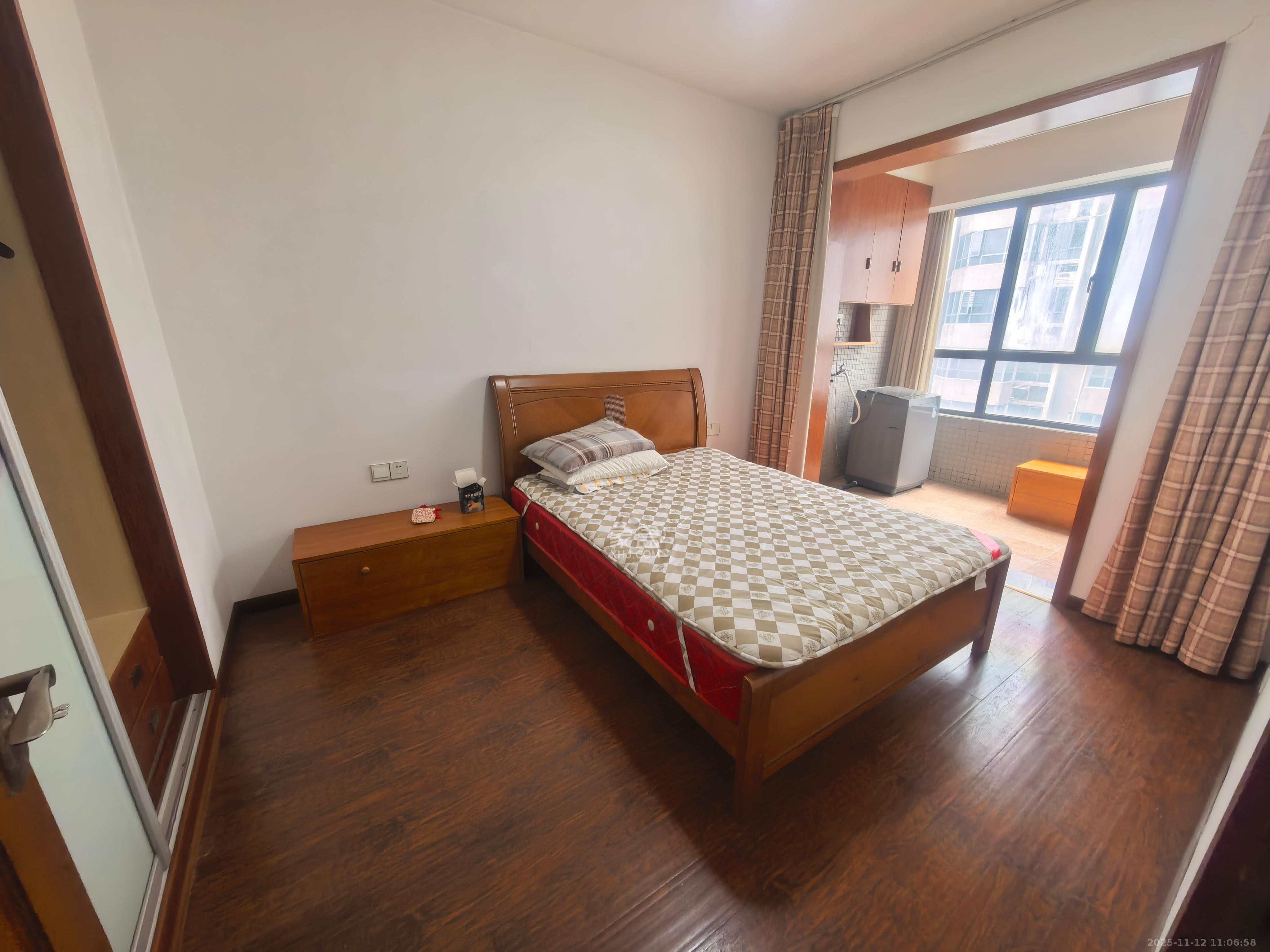 五一大道202（中环壹世界）  2室1厅1卫    3000.0元/月室内图