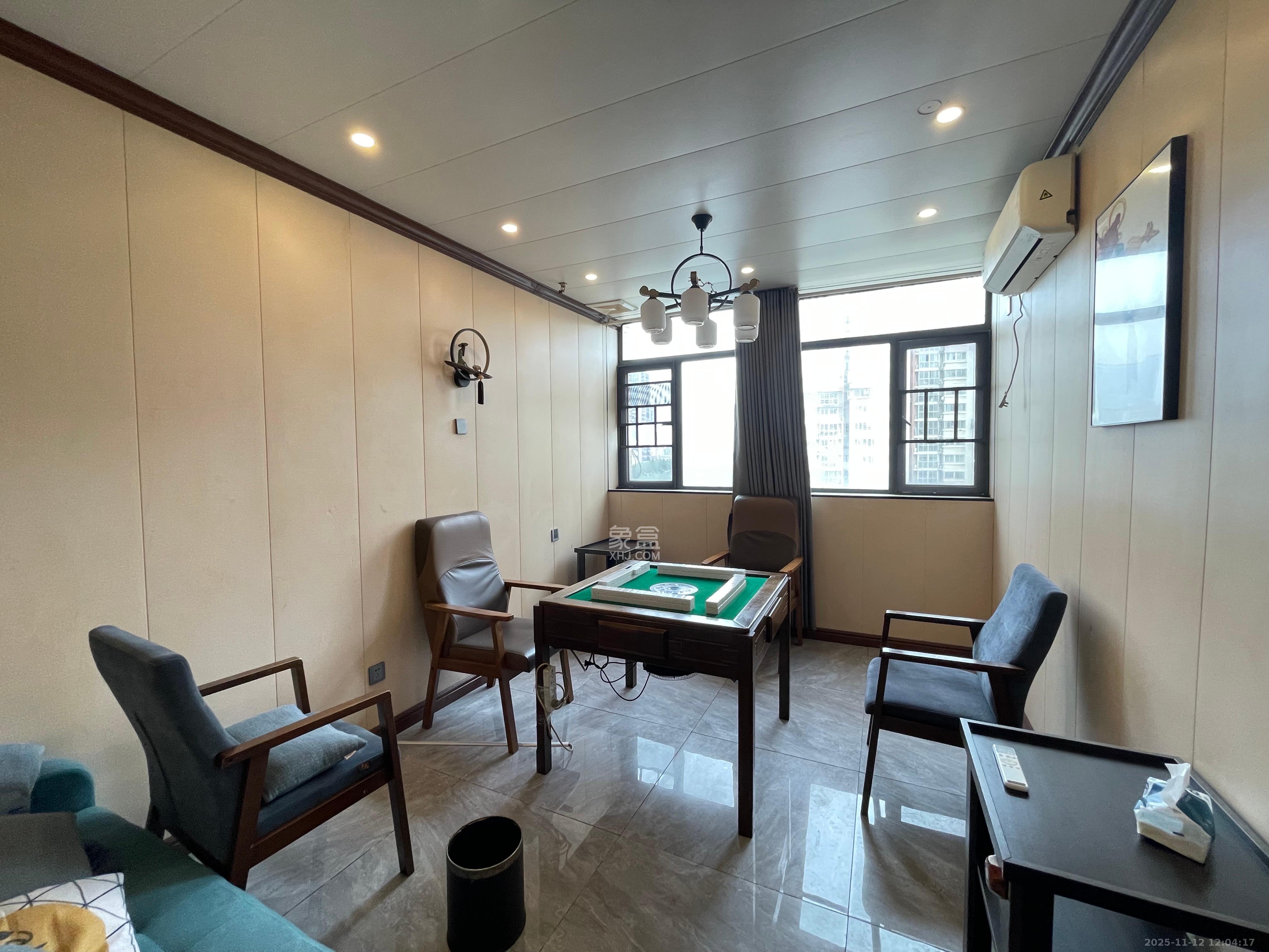 西子湖畔沃府   130.0㎡      4600.0元/月室内图