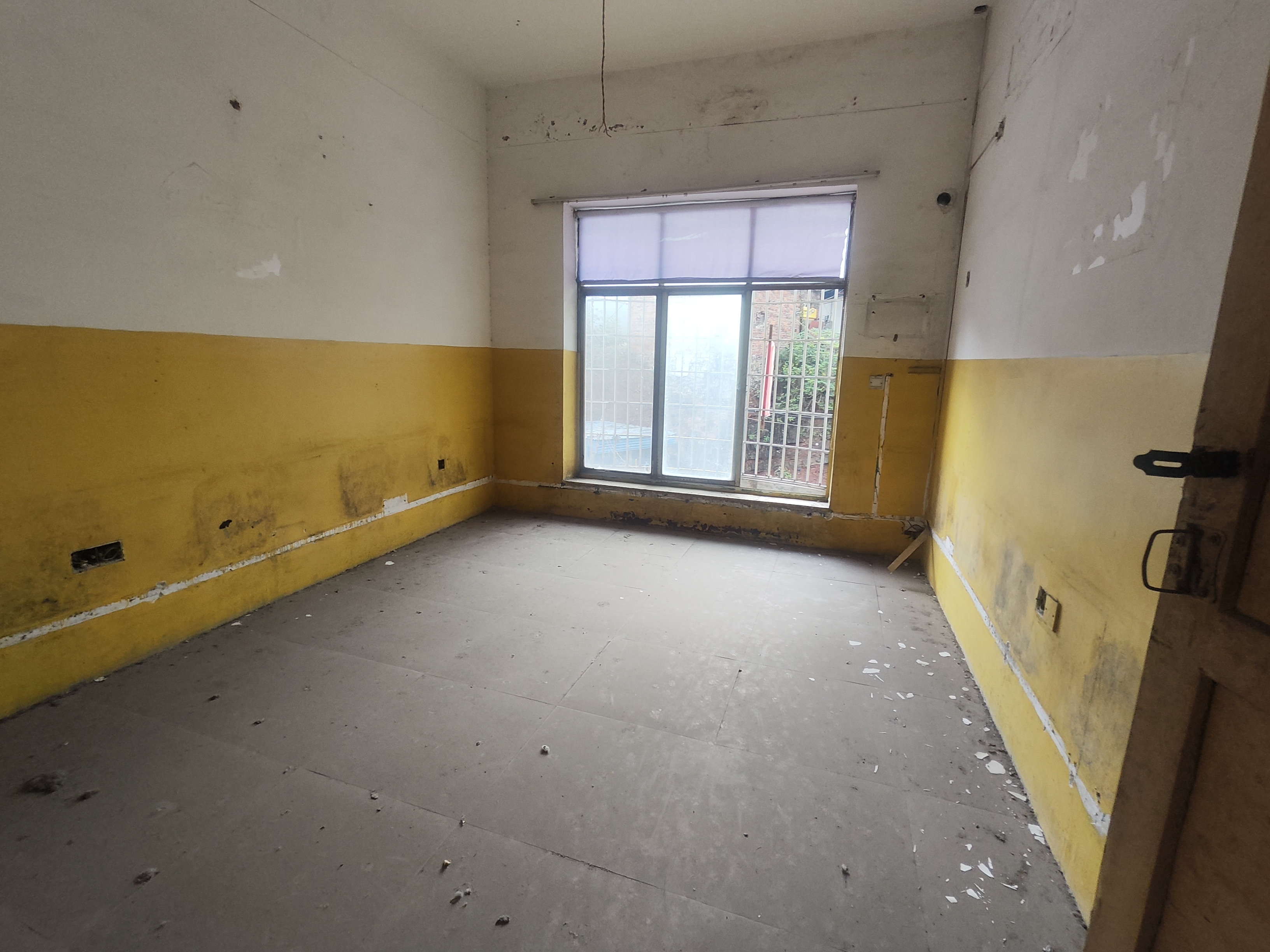 竹山社区散盘 3室1厅1卫 39.6万 竹山社区散盘 3室1厅1卫 39.6万客厅