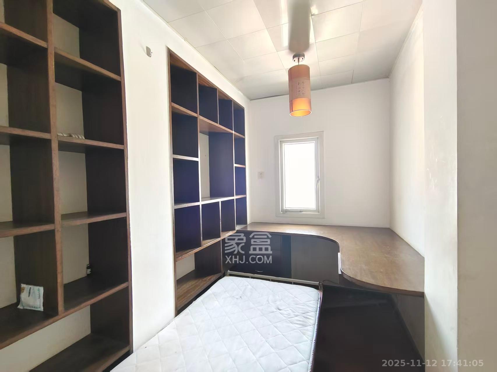 湘许嘉园  3室2厅1卫    2400.0元/月室内图