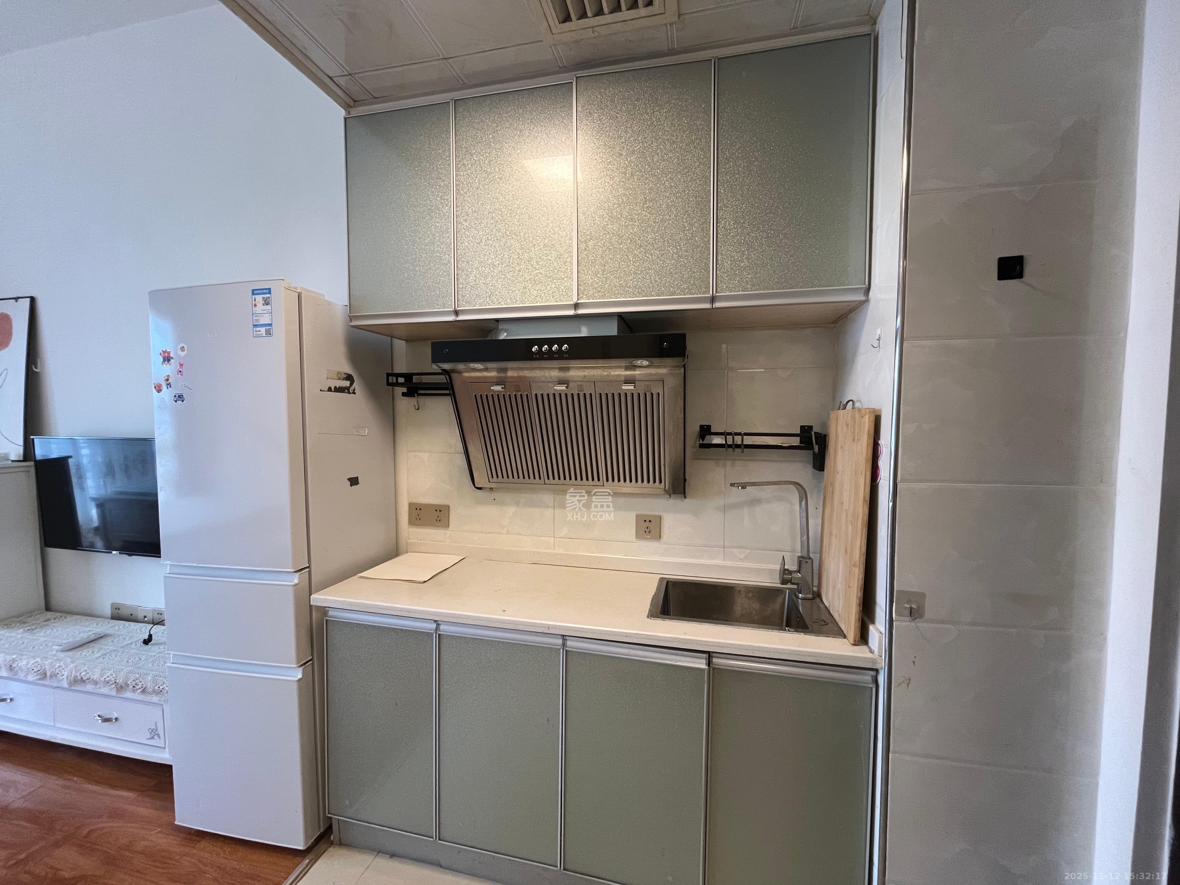 红橡华园(菲莎公馆)  1室1厅1卫    1500.0元/月室内图