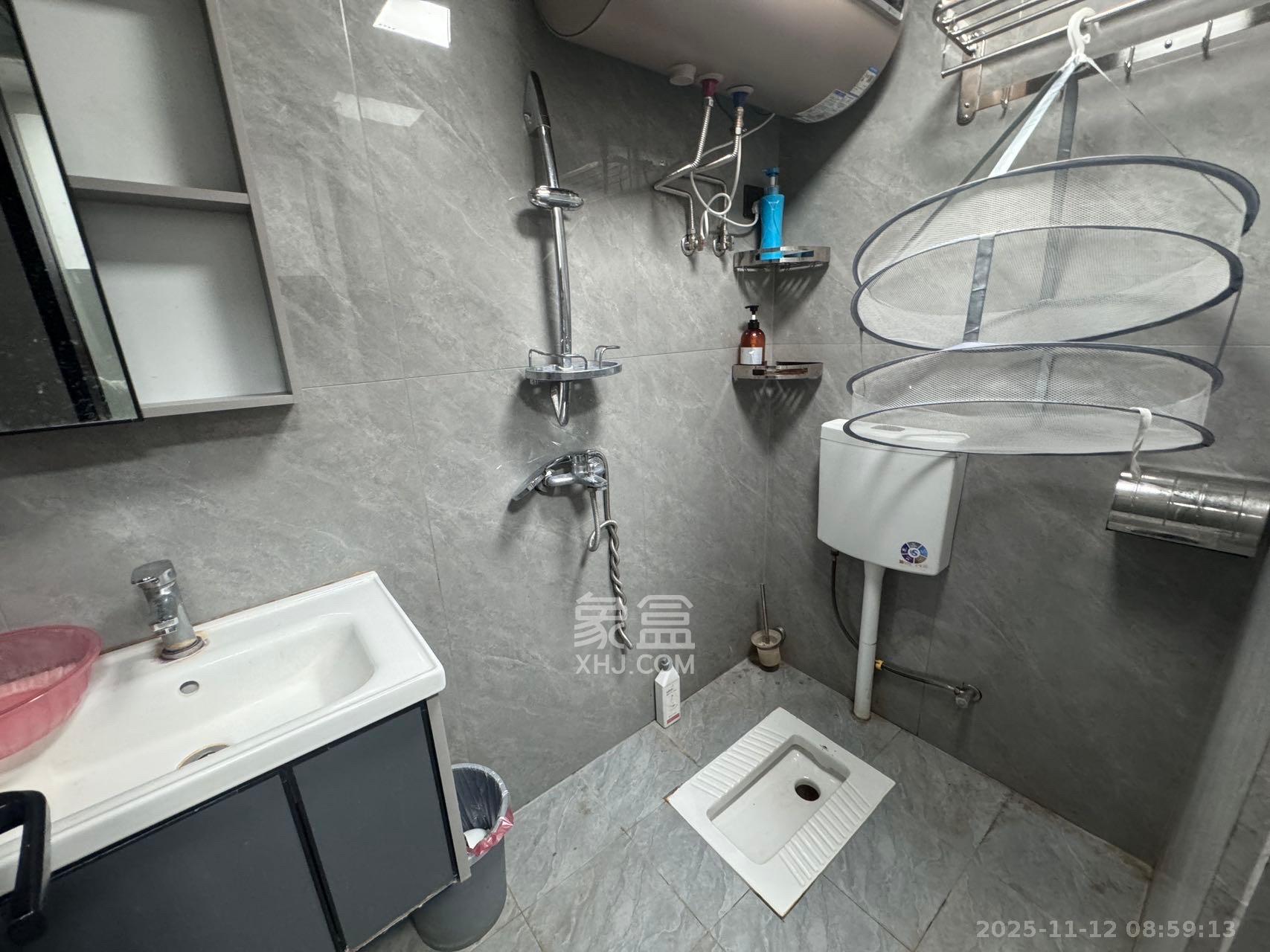 保利中环广场(保利中悦苑) 1室0厅1卫 1500.0元/月 保利中环广场(保利中悦苑) 1室0厅1卫 1500.0元/月室内图