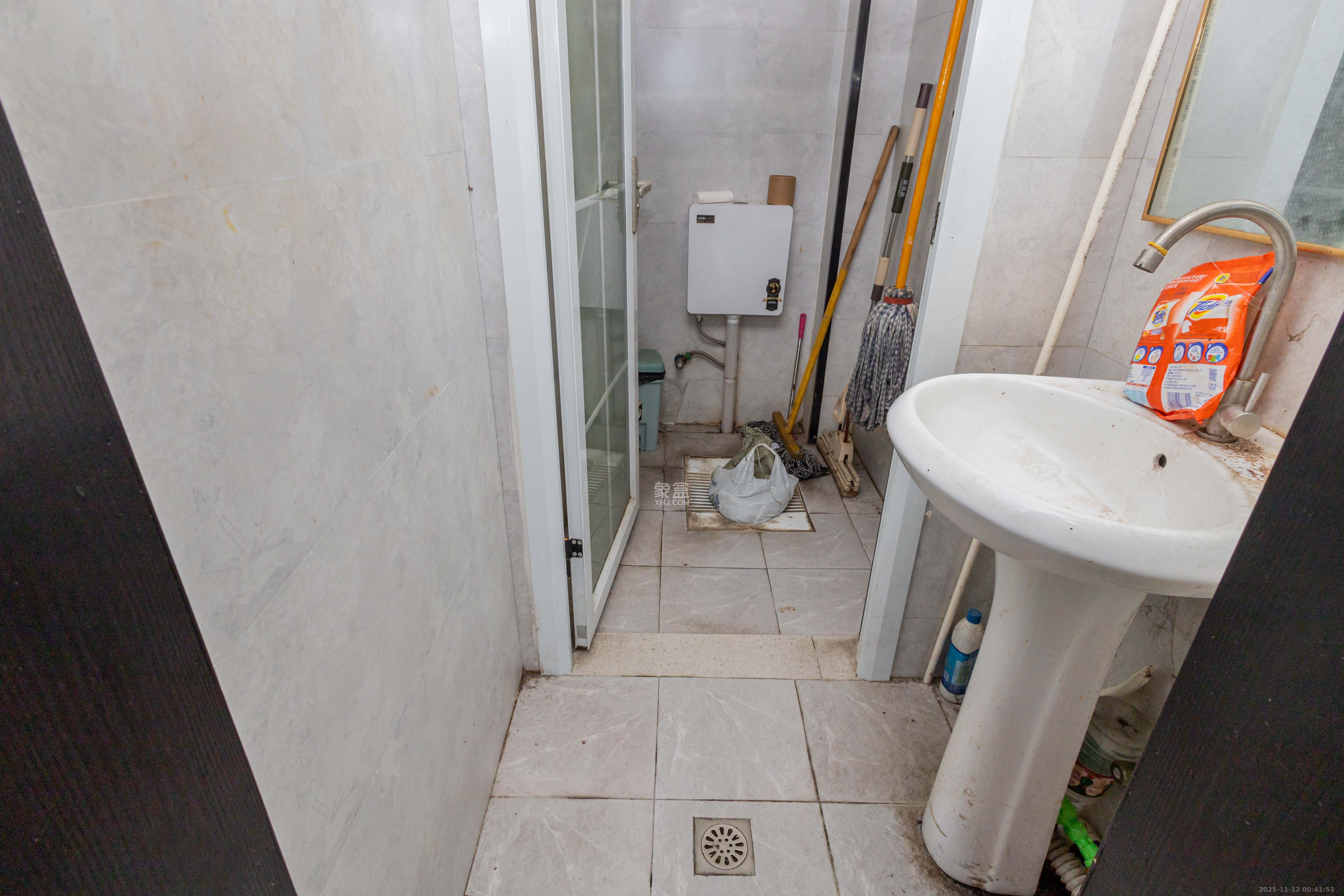 星沙国际物流园/泉星社区 1室1厅1卫 220.0万 星沙国际物流园/泉星社区 1室1厅1卫 220.0万卫生间