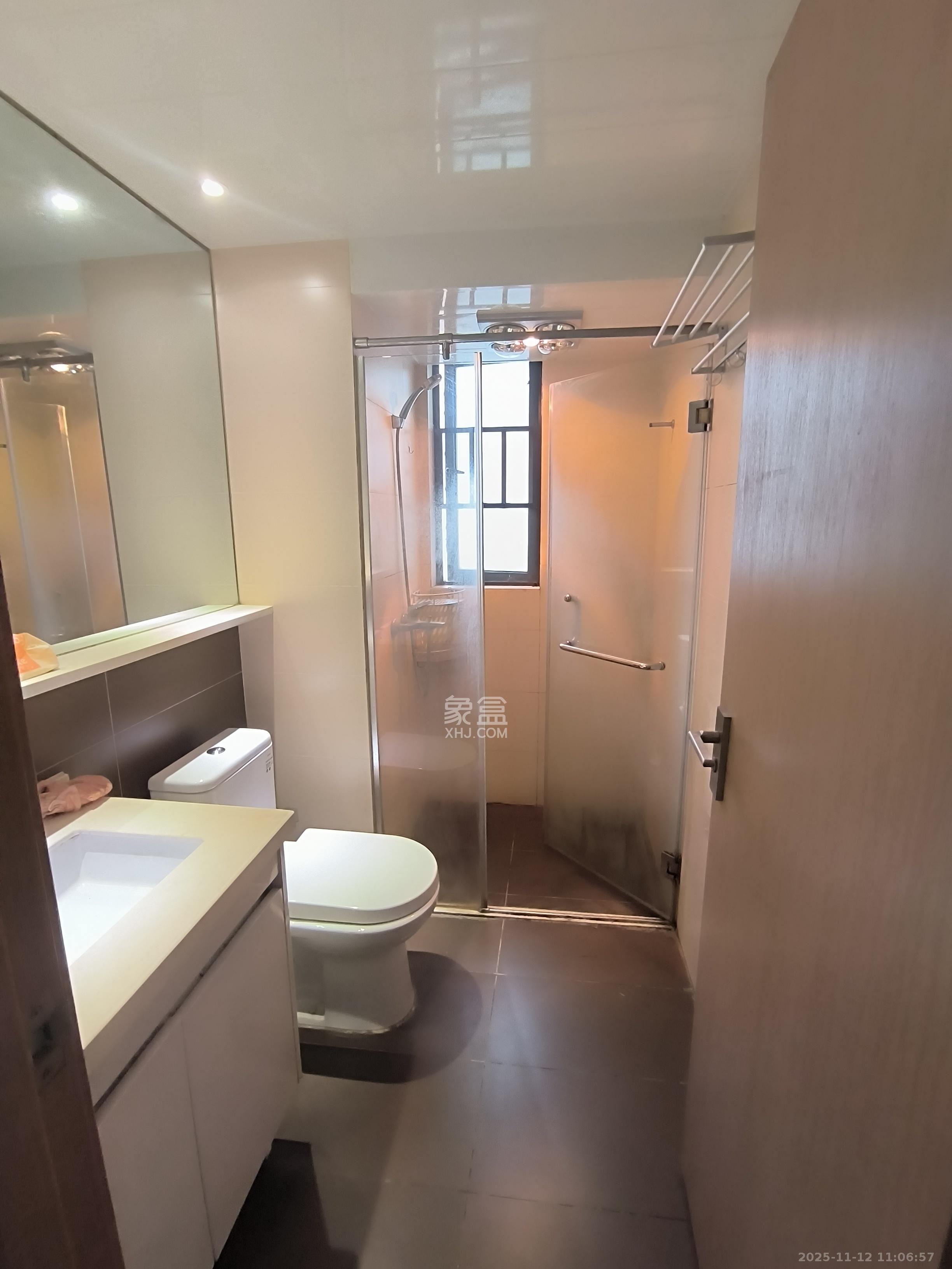 时代倾城二期  2室2厅1卫    1900.0元/月室内图