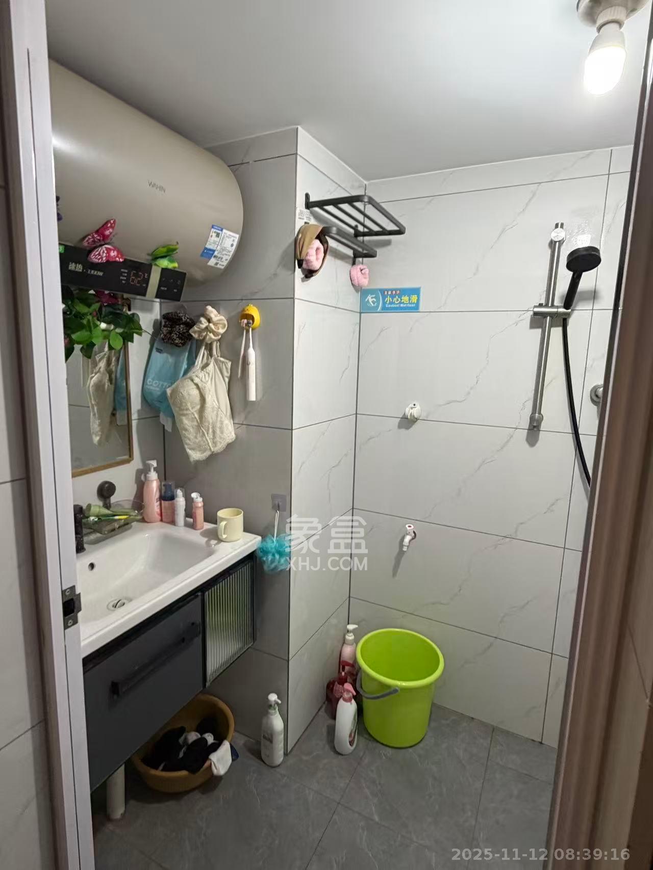 力高凤凰新天 1室0厅0卫 2100.0元/月 力高凤凰新天 1室0厅0卫 2100.0元/月室内图