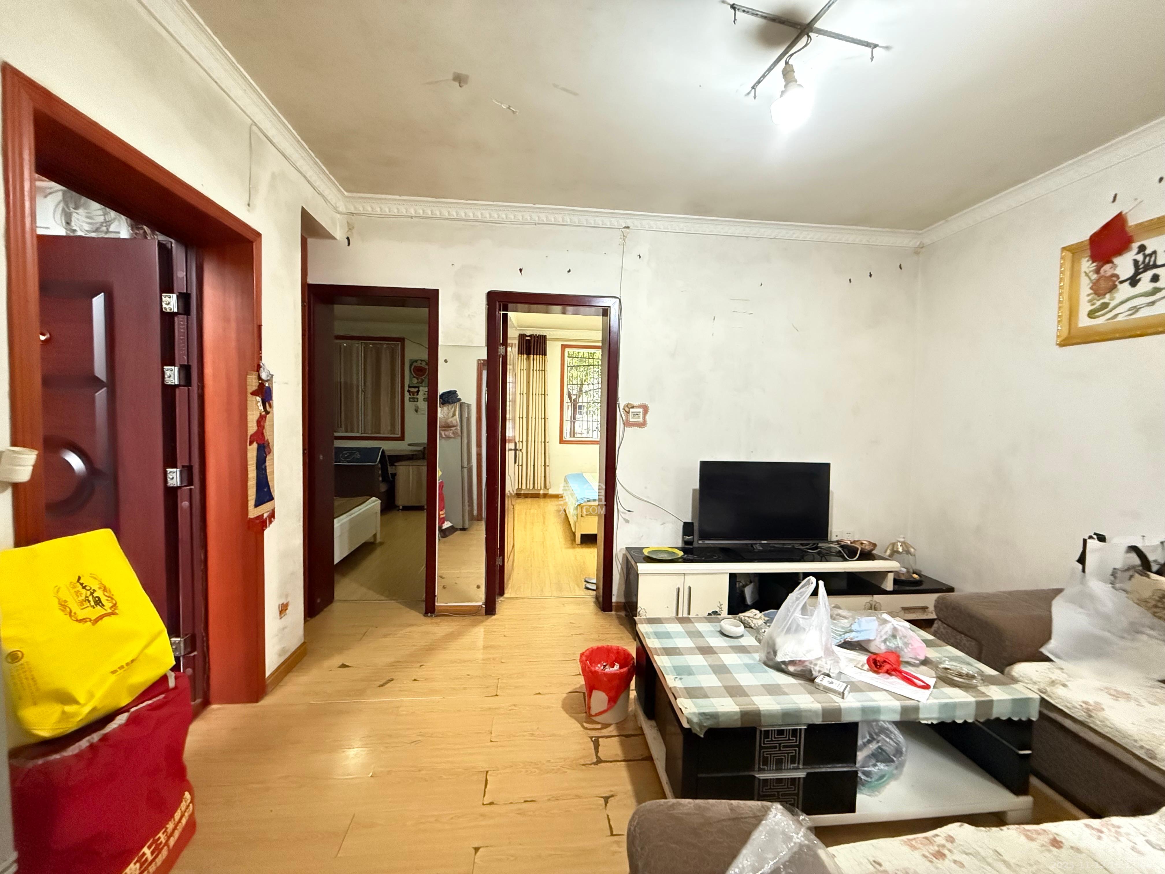 国庆新村  2室1厅1卫    1600.0元/月室内图