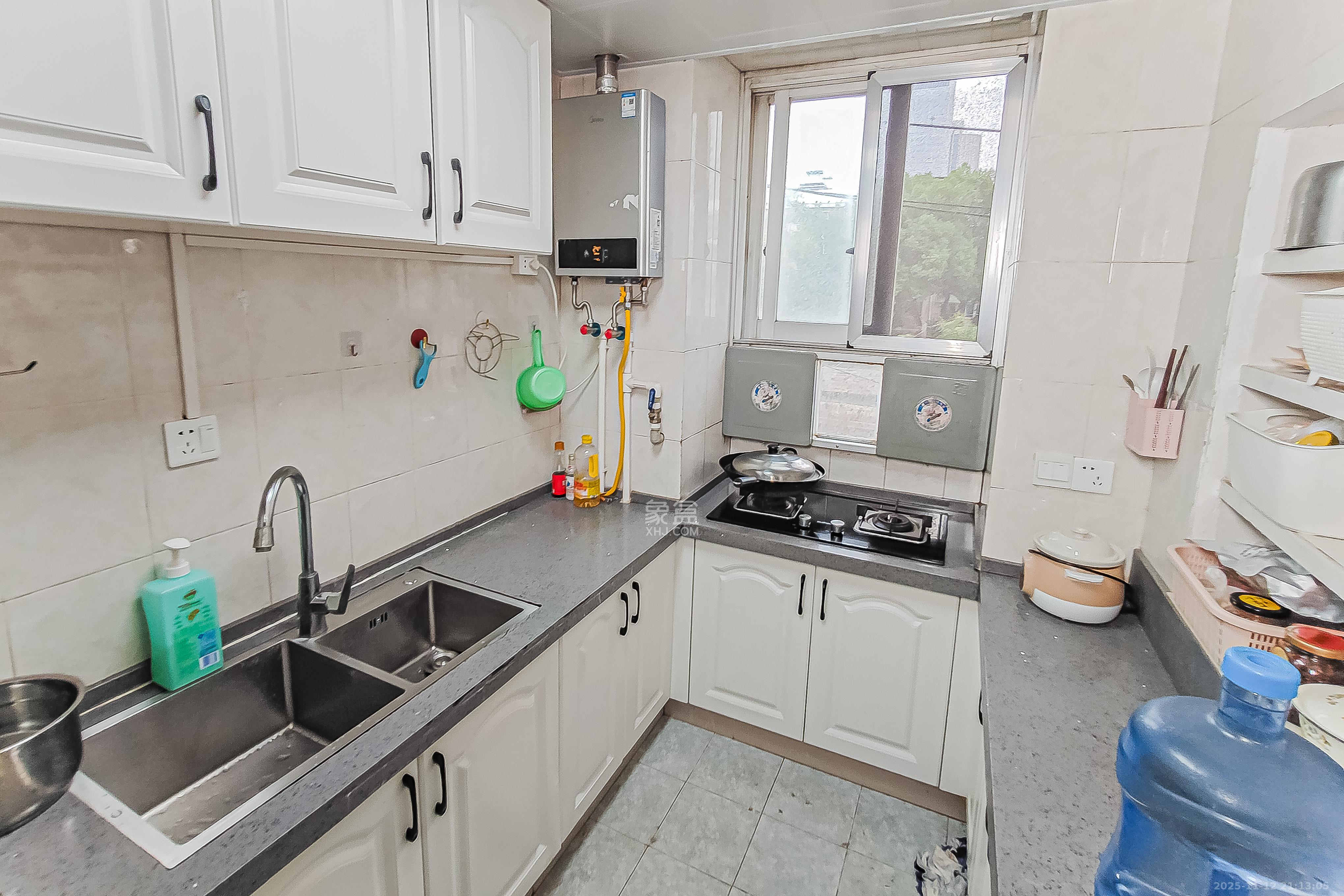 金地社区 2室1厅1卫 43.8万 金地社区 2室1厅1卫 43.8万厨房