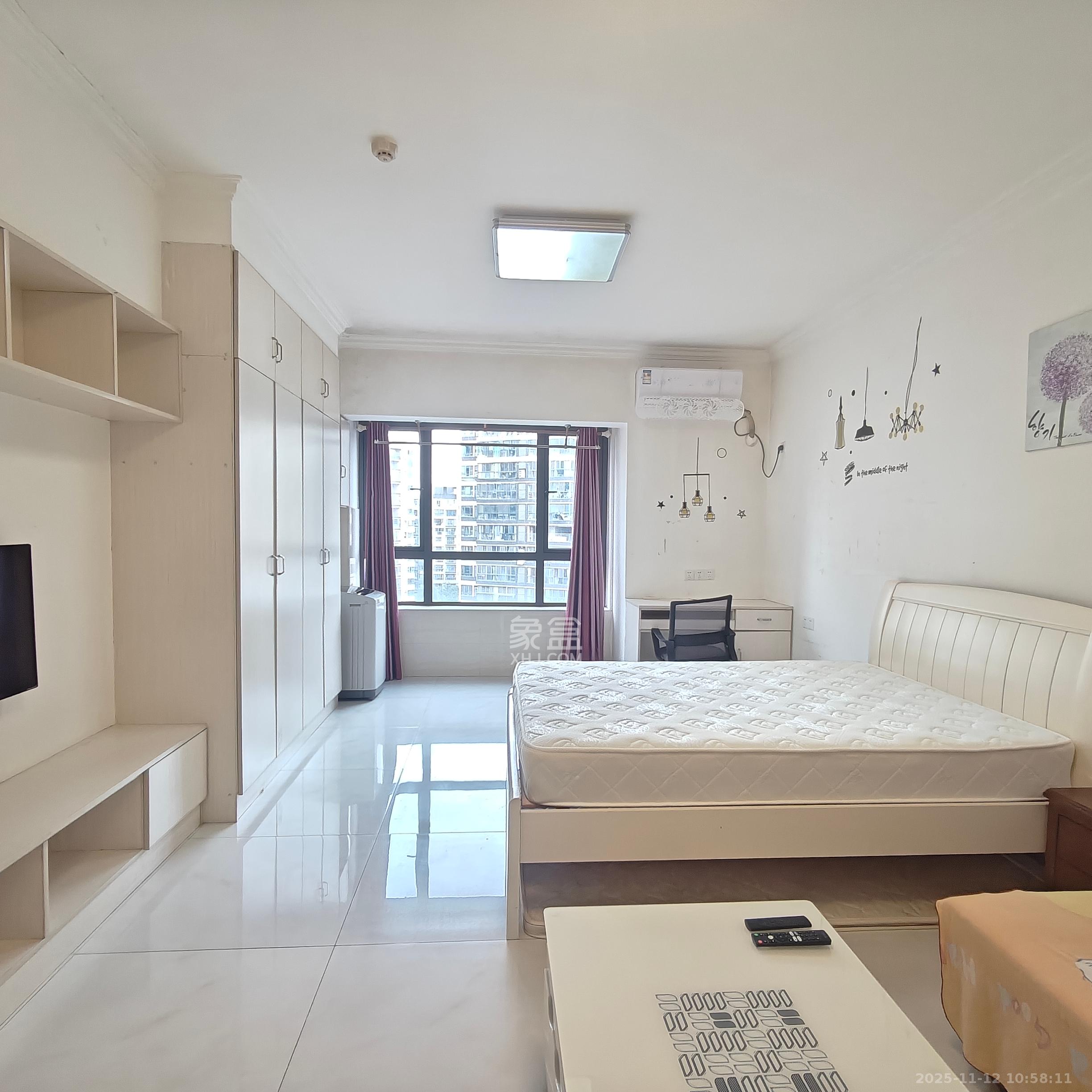 九峰远见 1室1厅1卫 1300.0元/月 九峰远见 1室1厅1卫 1300.0元/月室内图