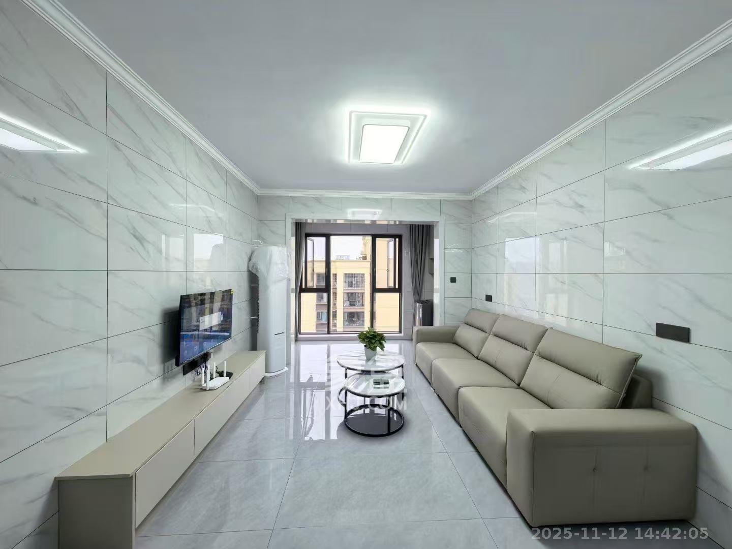 和润园三期 2室1厅1卫 2300.0元/月 和润园三期 2室1厅1卫 2300.0元/月室内图