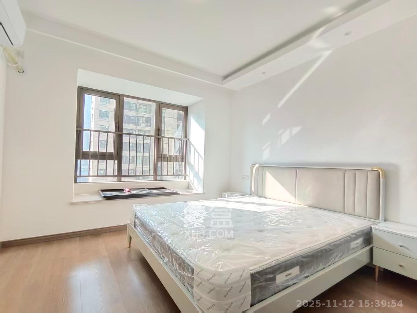 龙湖铂金中心（龙湖春江郦城）  3室2厅2卫    4800.0元/月室内图