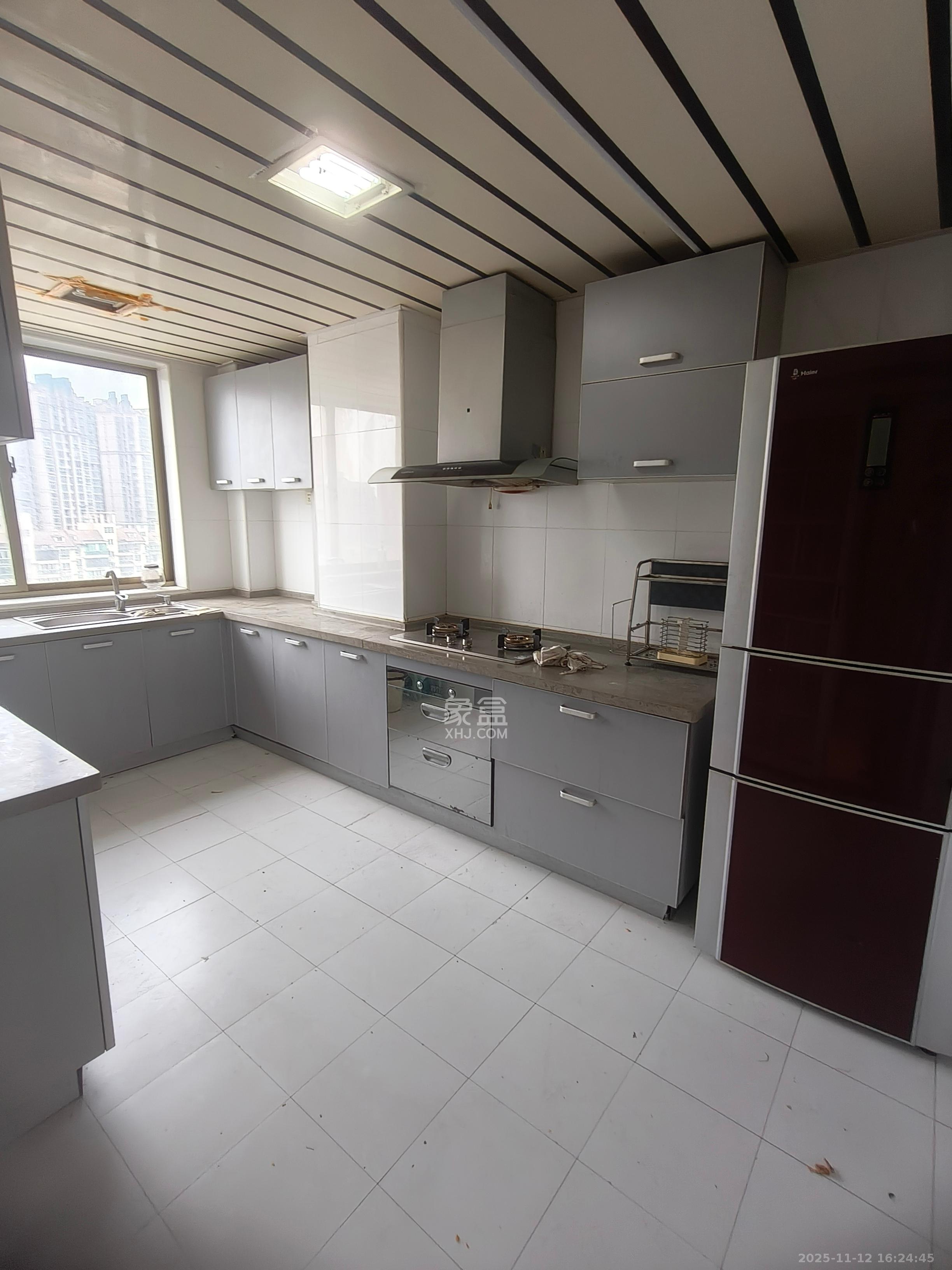 锦湘国际星城二期（锦雅苑）  1室2厅2卫    2600.0元/月室内图