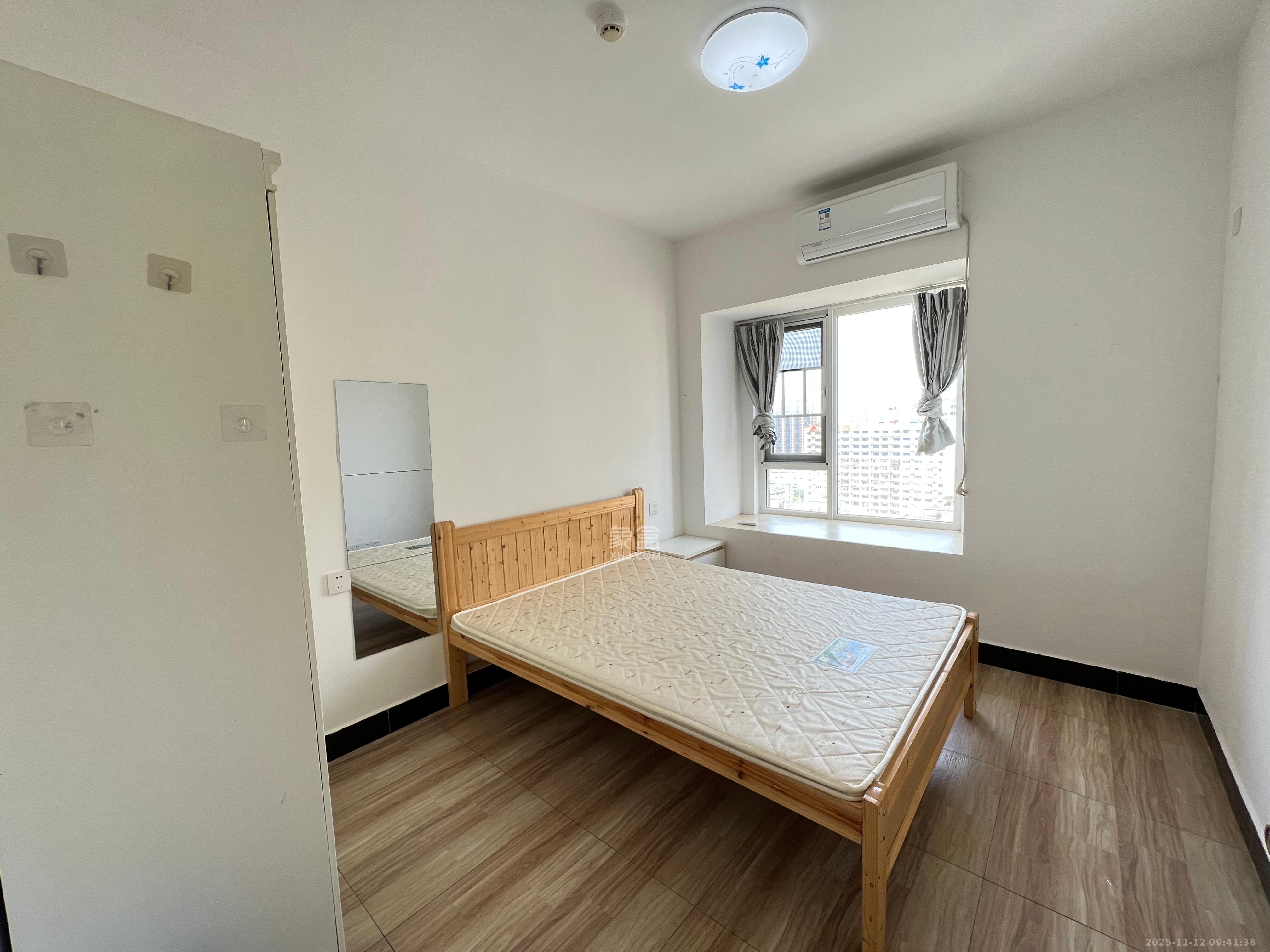 金地格林公馆  3室2厅1卫    2700.0元/月室内图