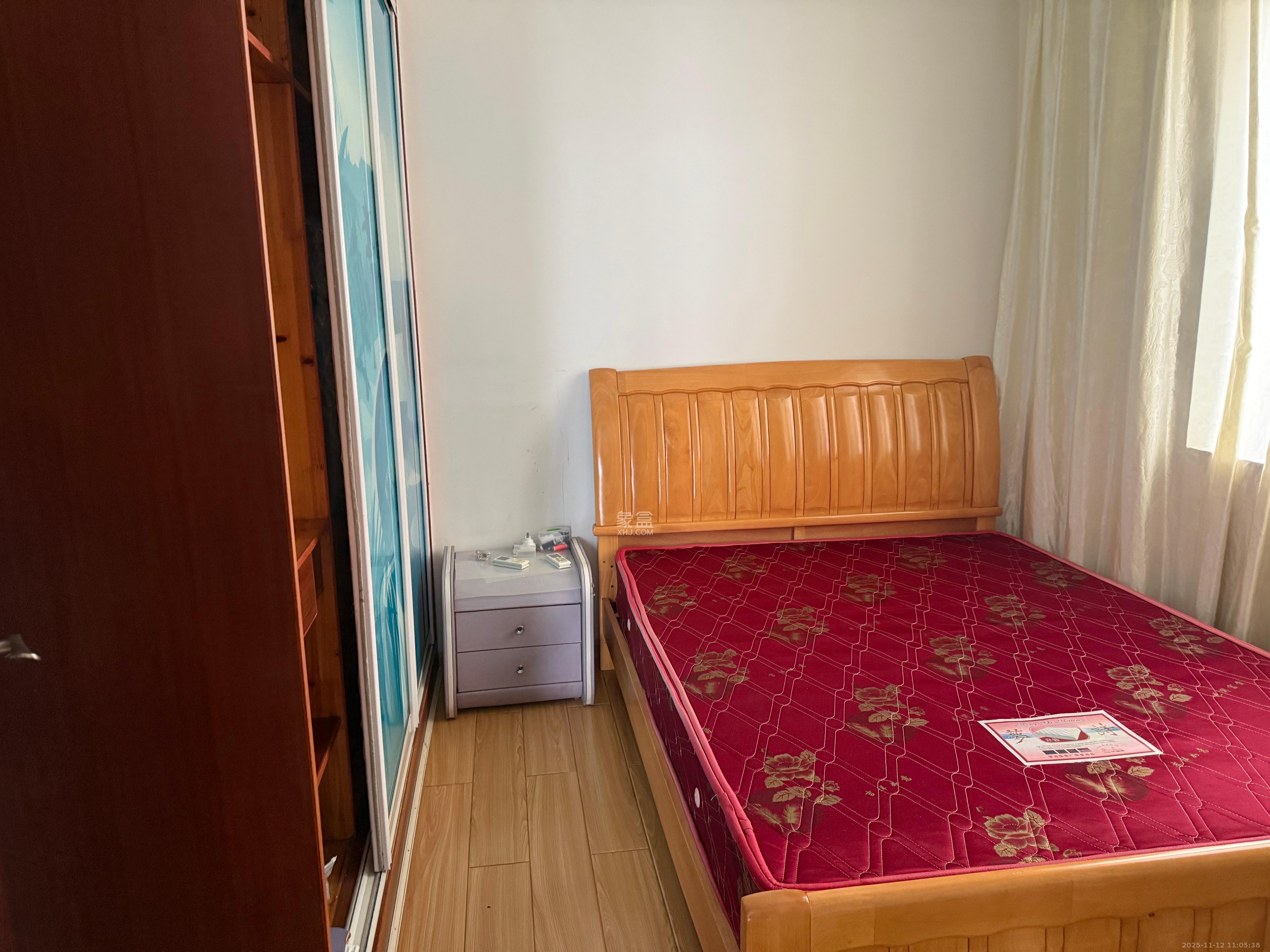 水映青山  2室2厅1卫    1900.0元/月室内图