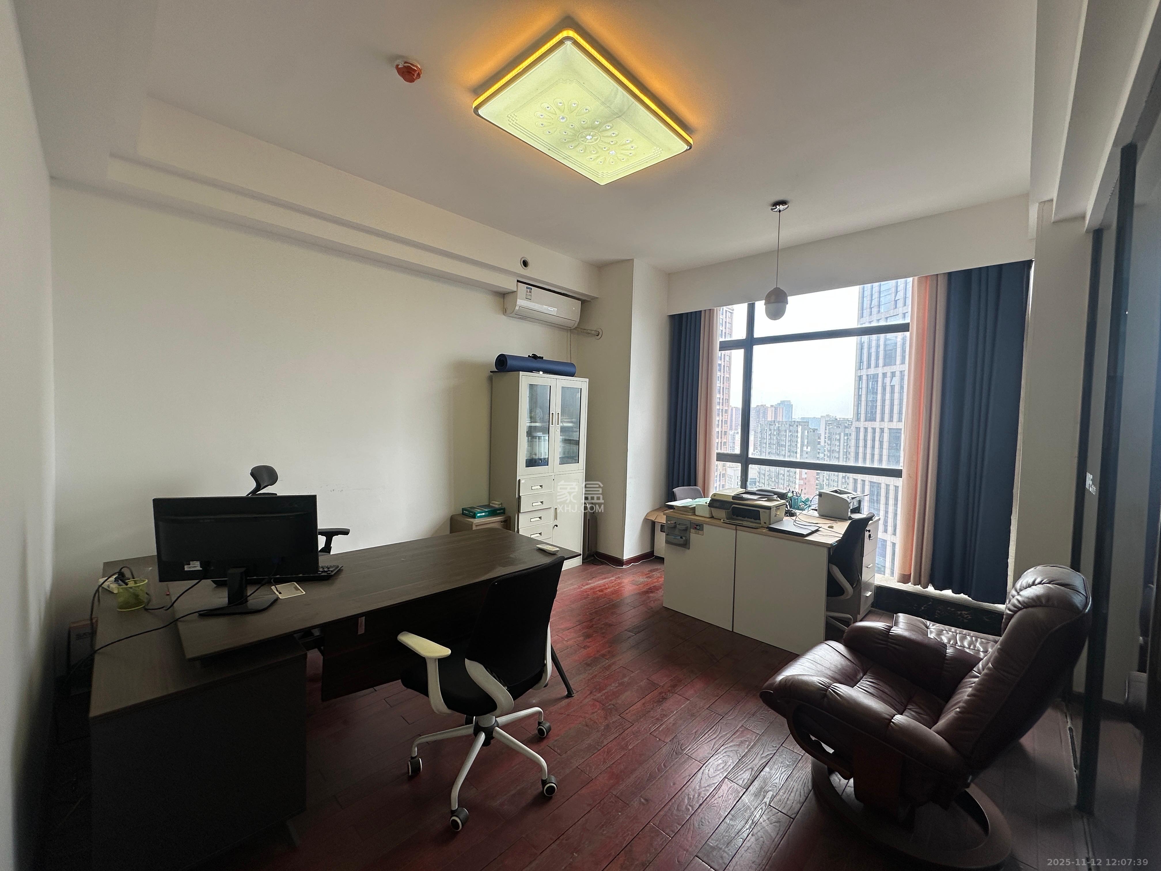 融科东南海  1室0厅0卫    2400.0元/月