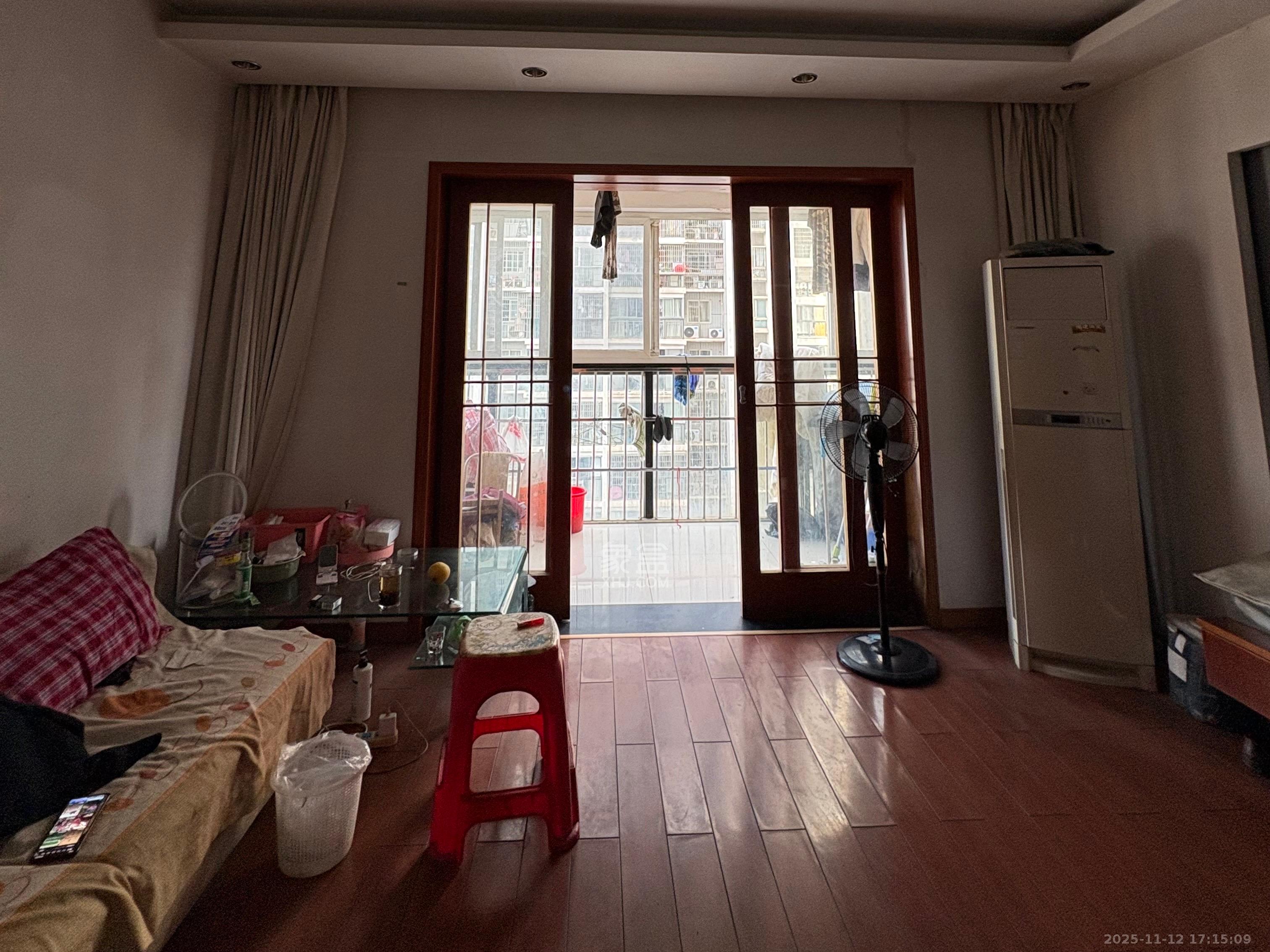 尚都花园城 3室2厅1卫 1850.0元/月 尚都花园城 3室2厅1卫 1850.0元/月室内图