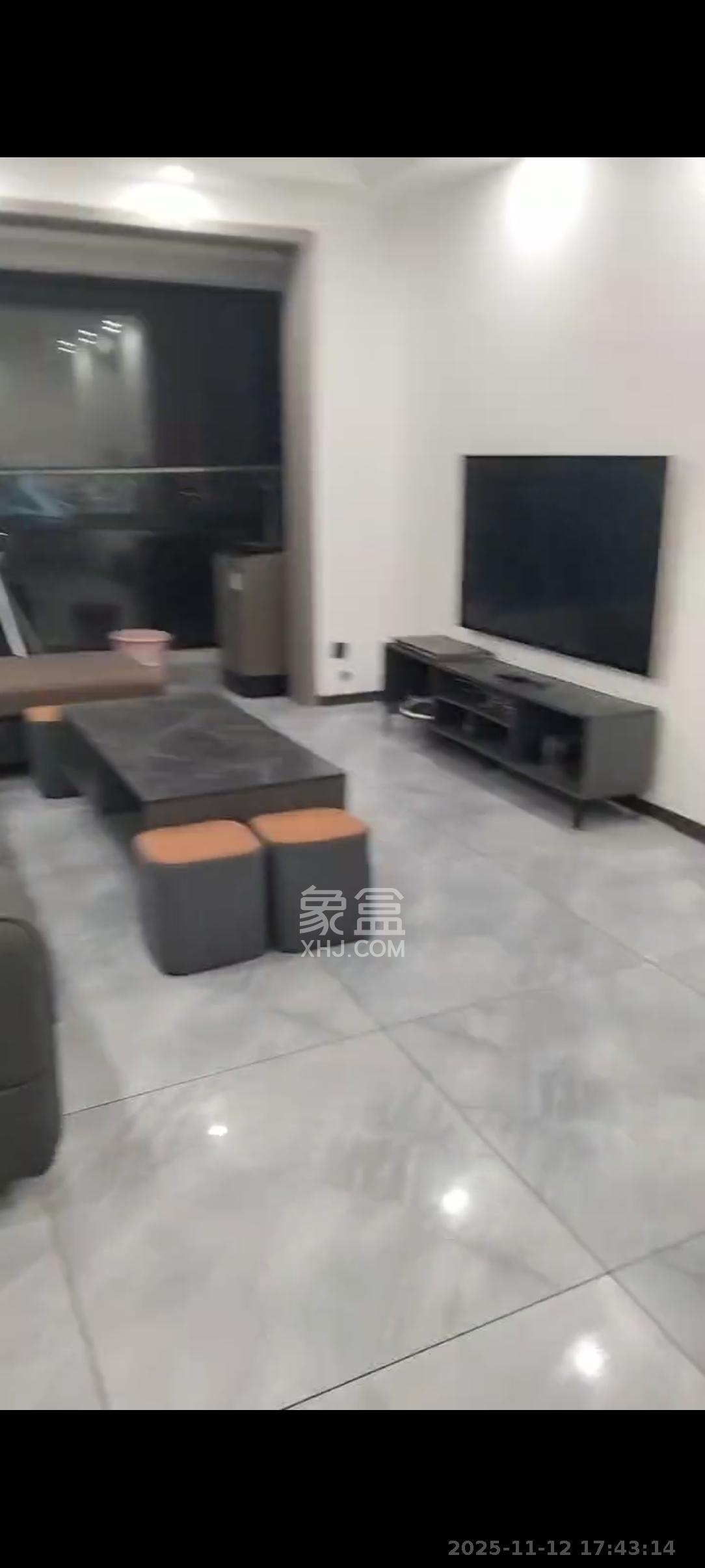 华远海蓝郡 3室2厅2卫 2200.0元/月 华远海蓝郡 3室2厅2卫 2200.0元/月室内图