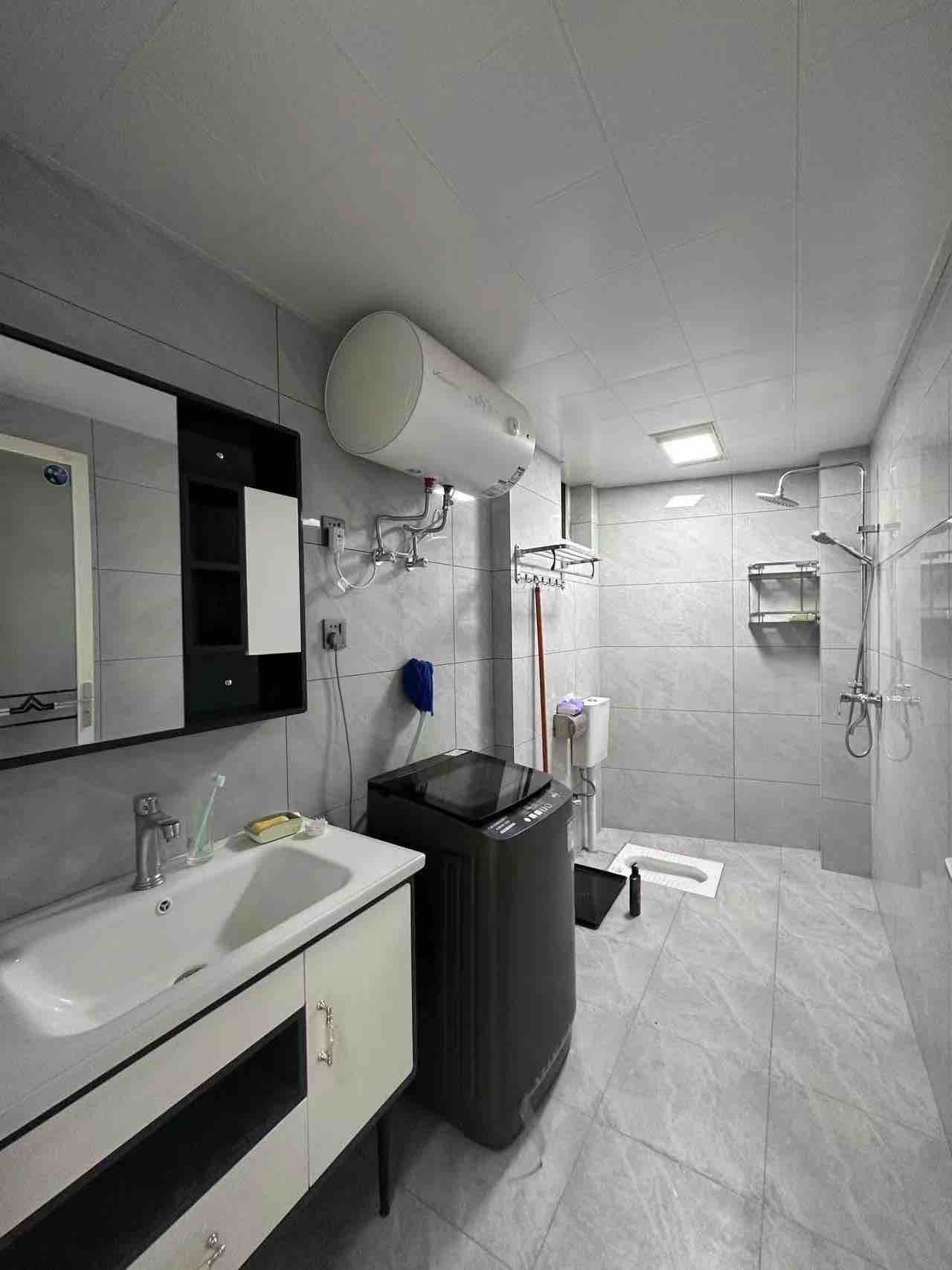 冠都现代城(冠都幸福彼岸) 2室1厅1卫 1600.0元/月 冠都现代城(冠都幸福彼岸) 2室1厅1卫 1600.0元/月室内图