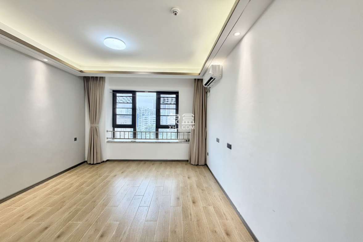 海航豪庭南苑 3室2厅1卫 4000.0元/月 海航豪庭南苑 3室2厅1卫 4000.0元/月室内图