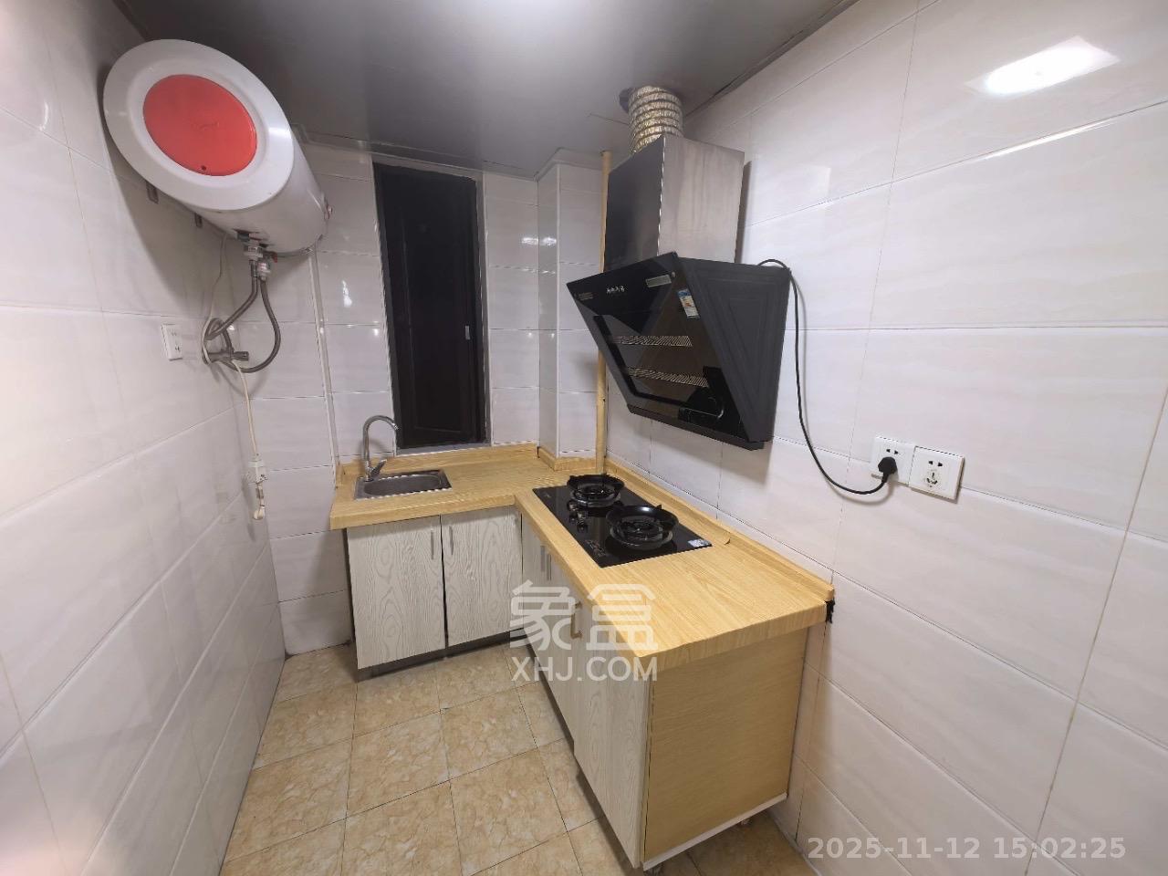 达美D6区  2室1厅1卫    2500.0元/月室内图