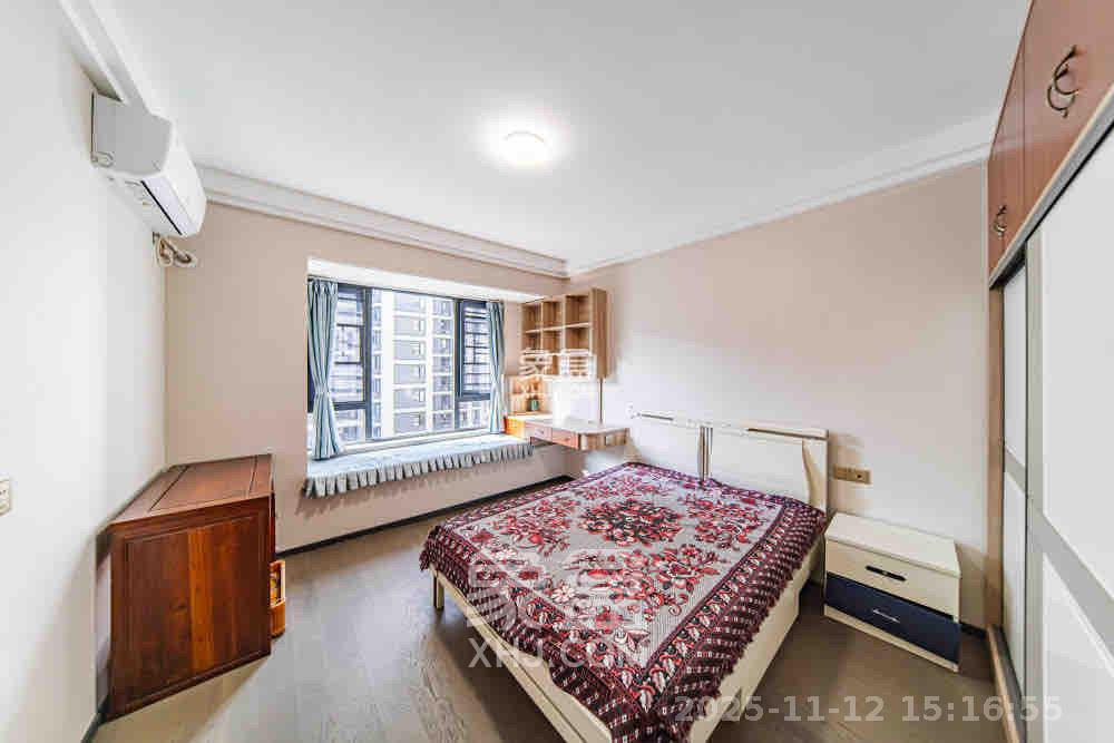 中海阅麓山一期  3室2厅2卫    3000.0元/月室内图