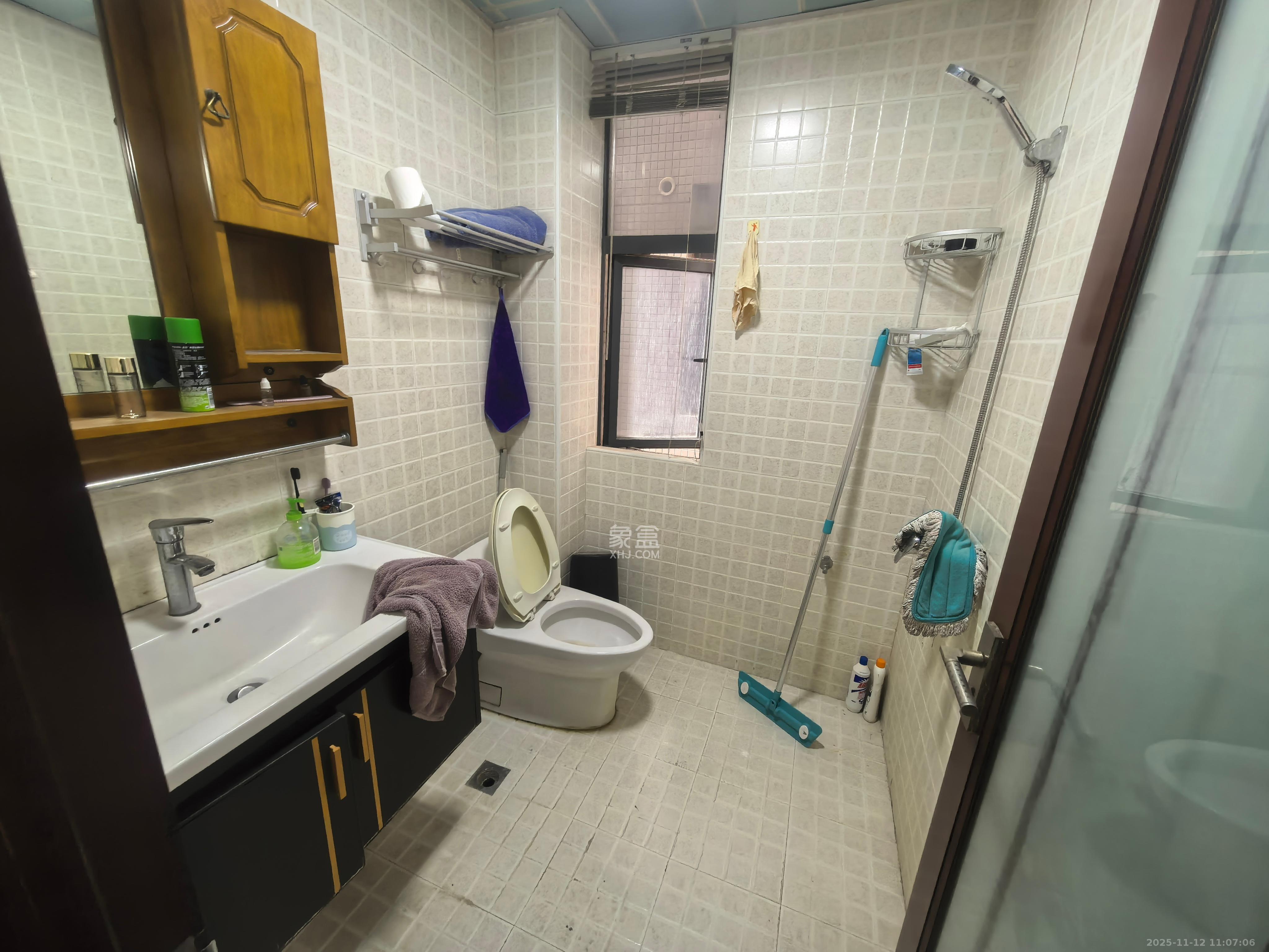 五一大道202（中环壹世界）  2室1厅1卫    3000.0元/月室内图