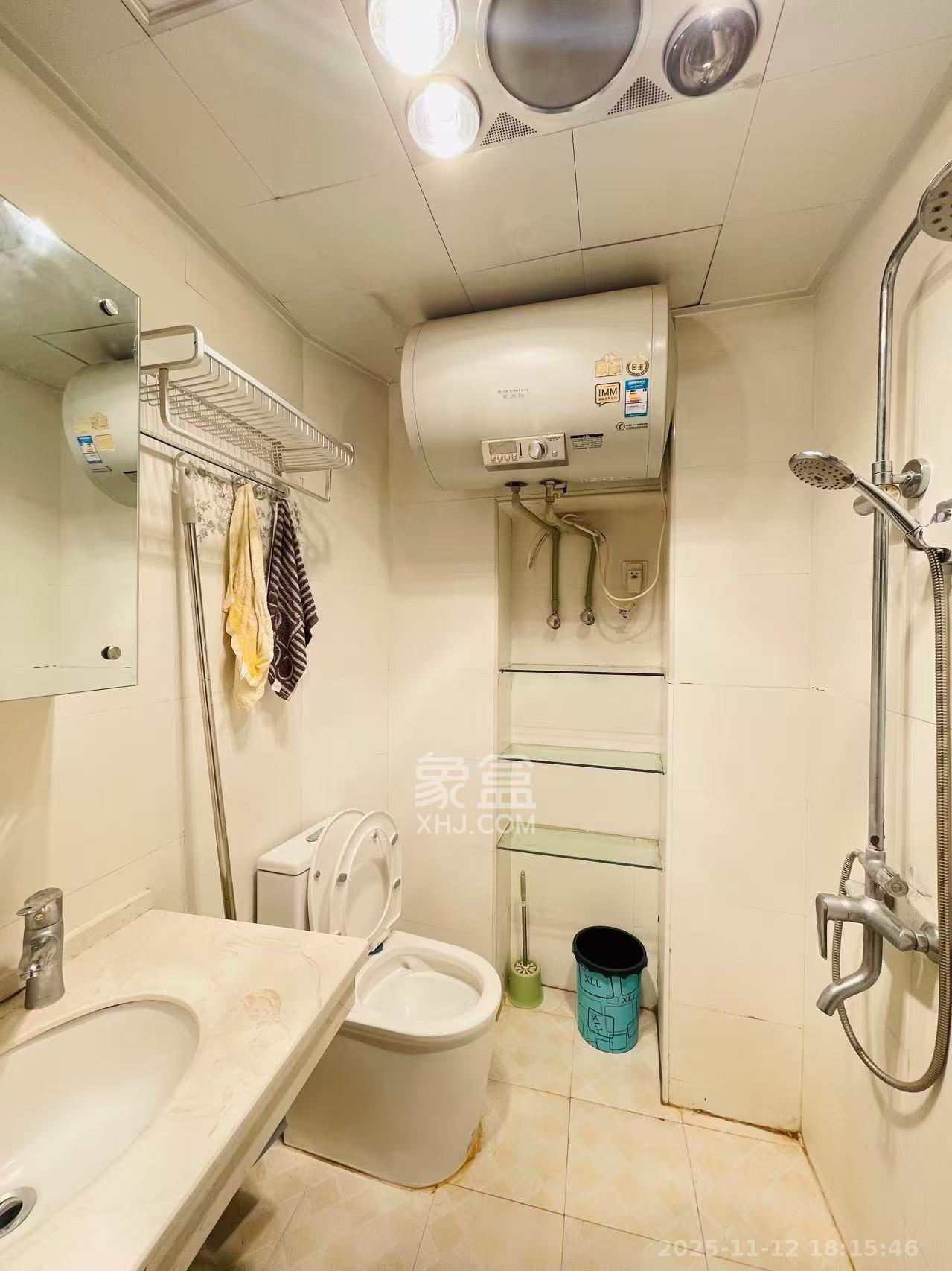 观园国际公寓  1室1厅1卫    2000.0元/月室内图