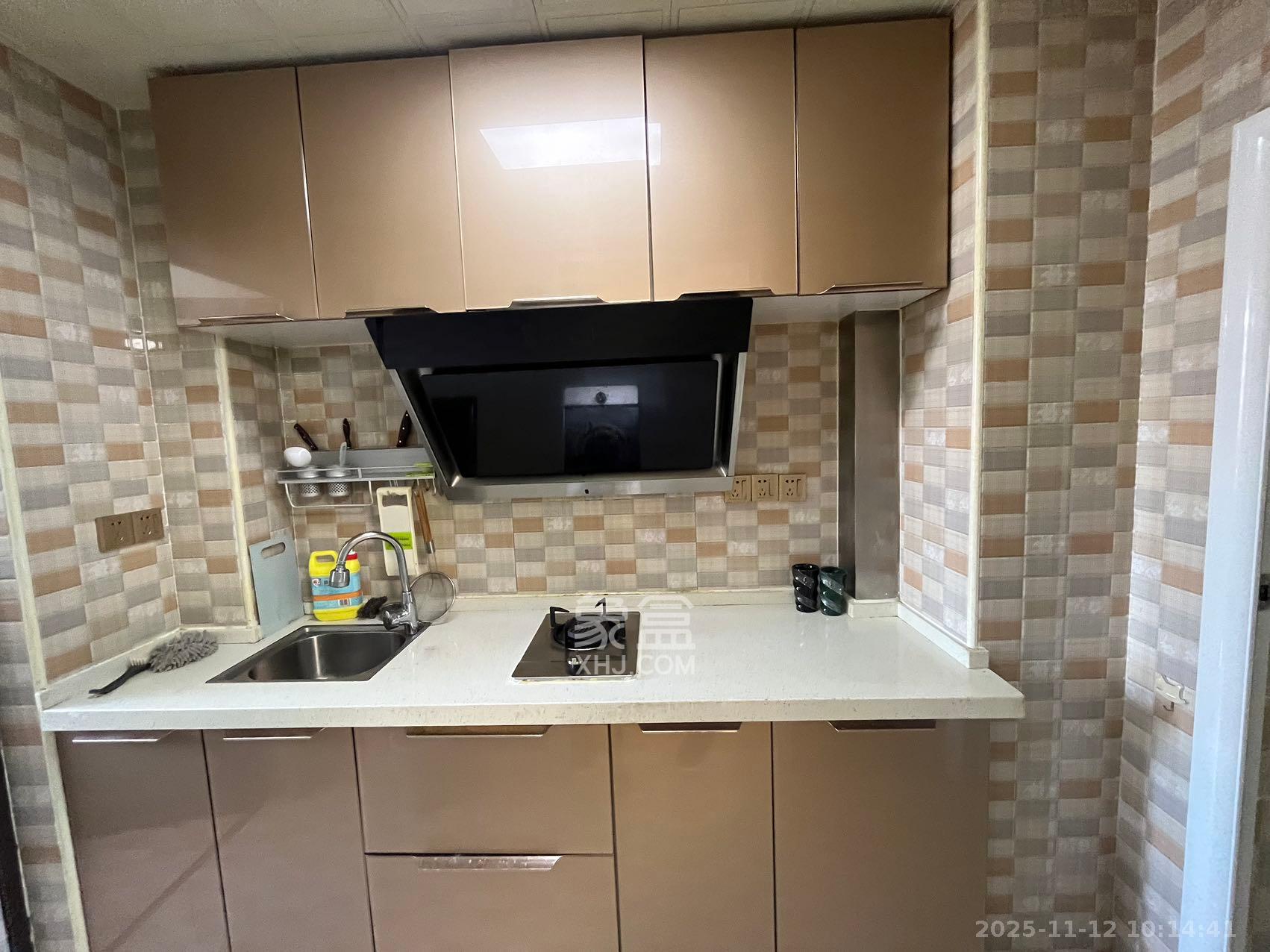 鑫远和城（一、二期）  1室1厅1卫    1300.0元/月室内图