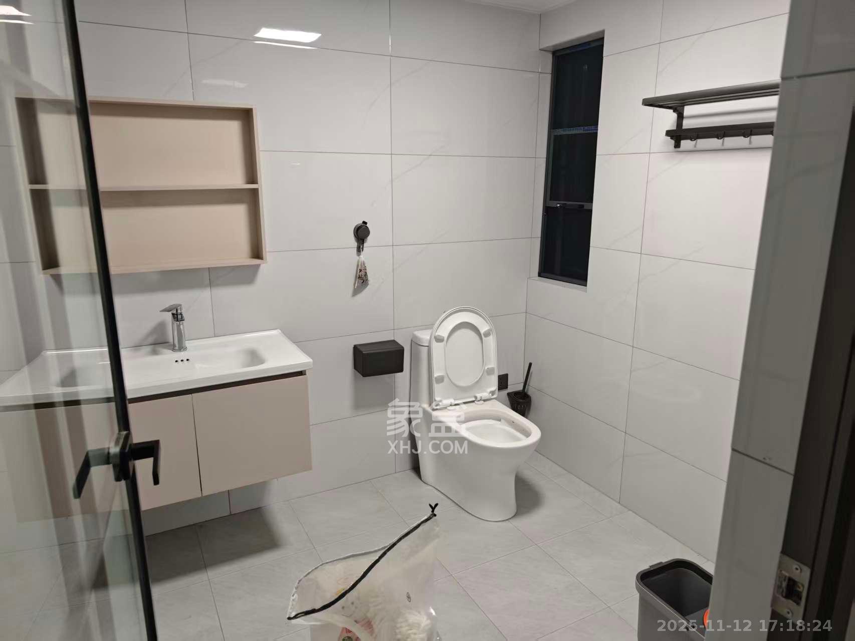 旭日嘉苑  3室2厅1卫    3000.0元/月室内图