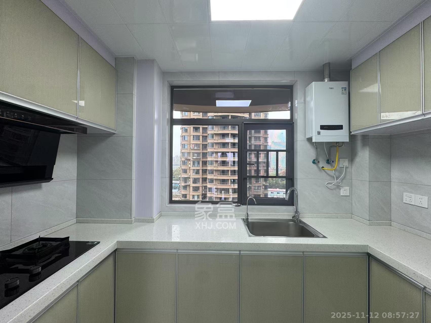 嘉雨东苑  3室1厅2卫    4200.0元/月室内图