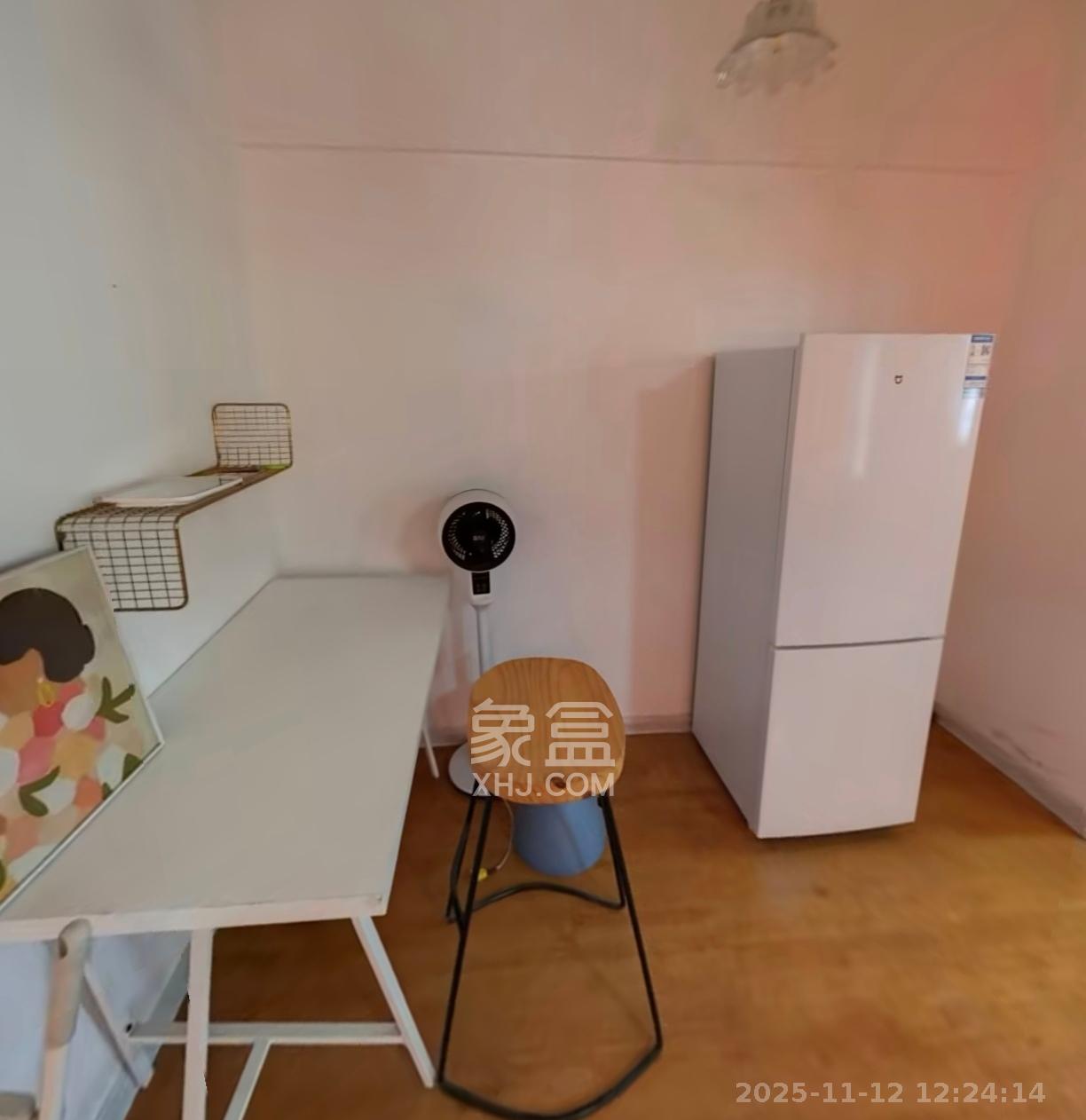 五一钻界  1室1厅1卫    2200.0元/月室内图