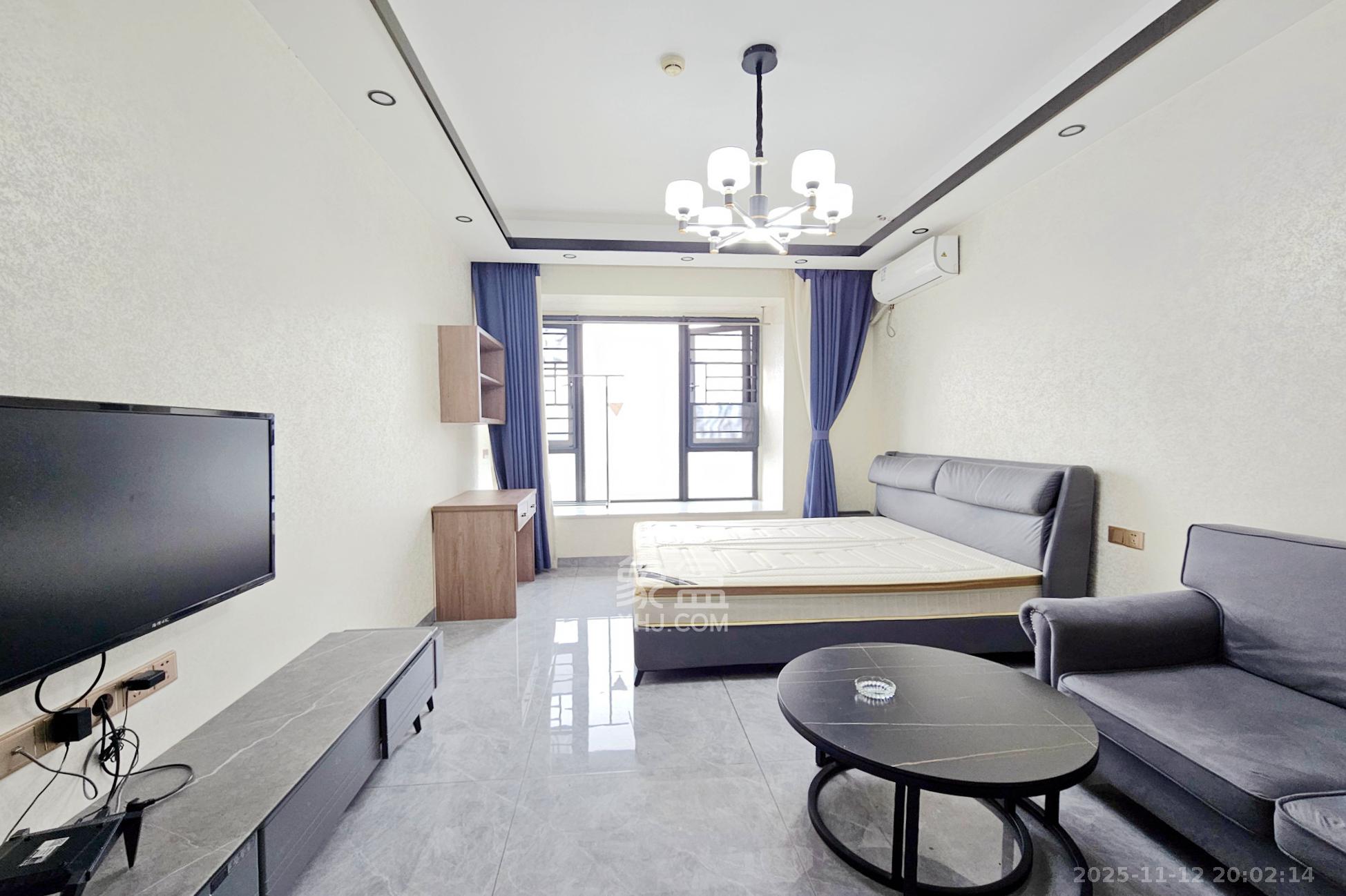 明昇壹城(明昇时代广场)三期 1室1厅1卫 40.0万 明昇壹城(明昇时代广场)三期 1室1厅1卫 40.0万客厅