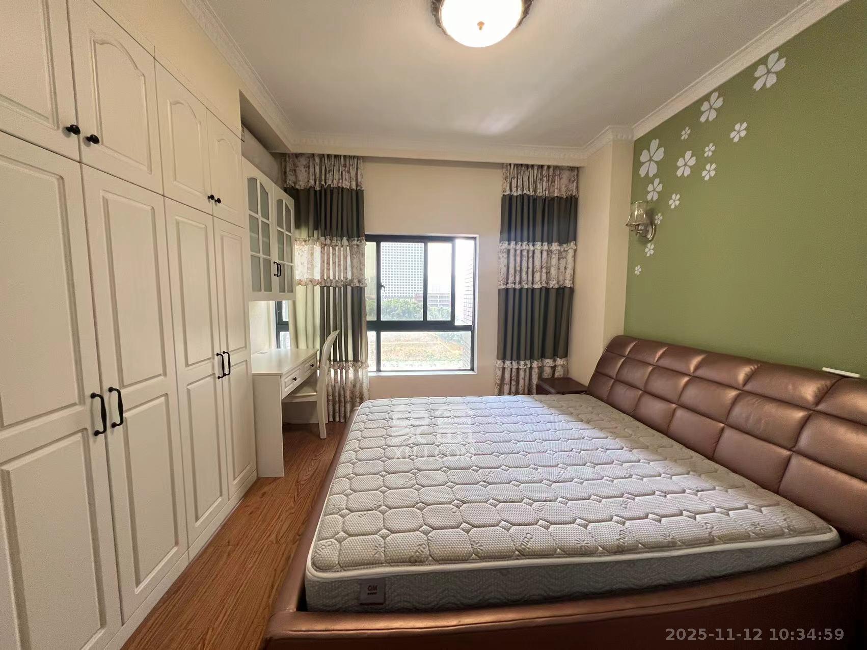 花样年华  4室2厅2卫    2400.0元/月室内图