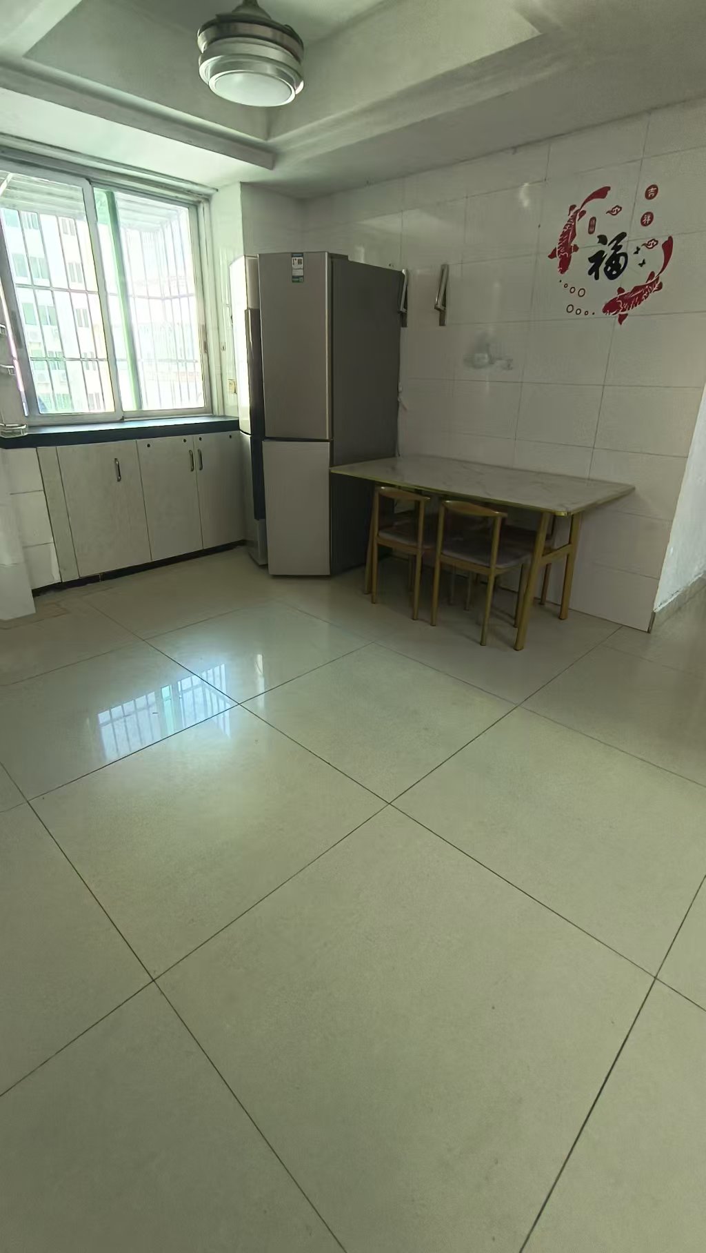 市工商局宿舍坡博宿舍区  3室2厅1卫    2200.0元/月室内图