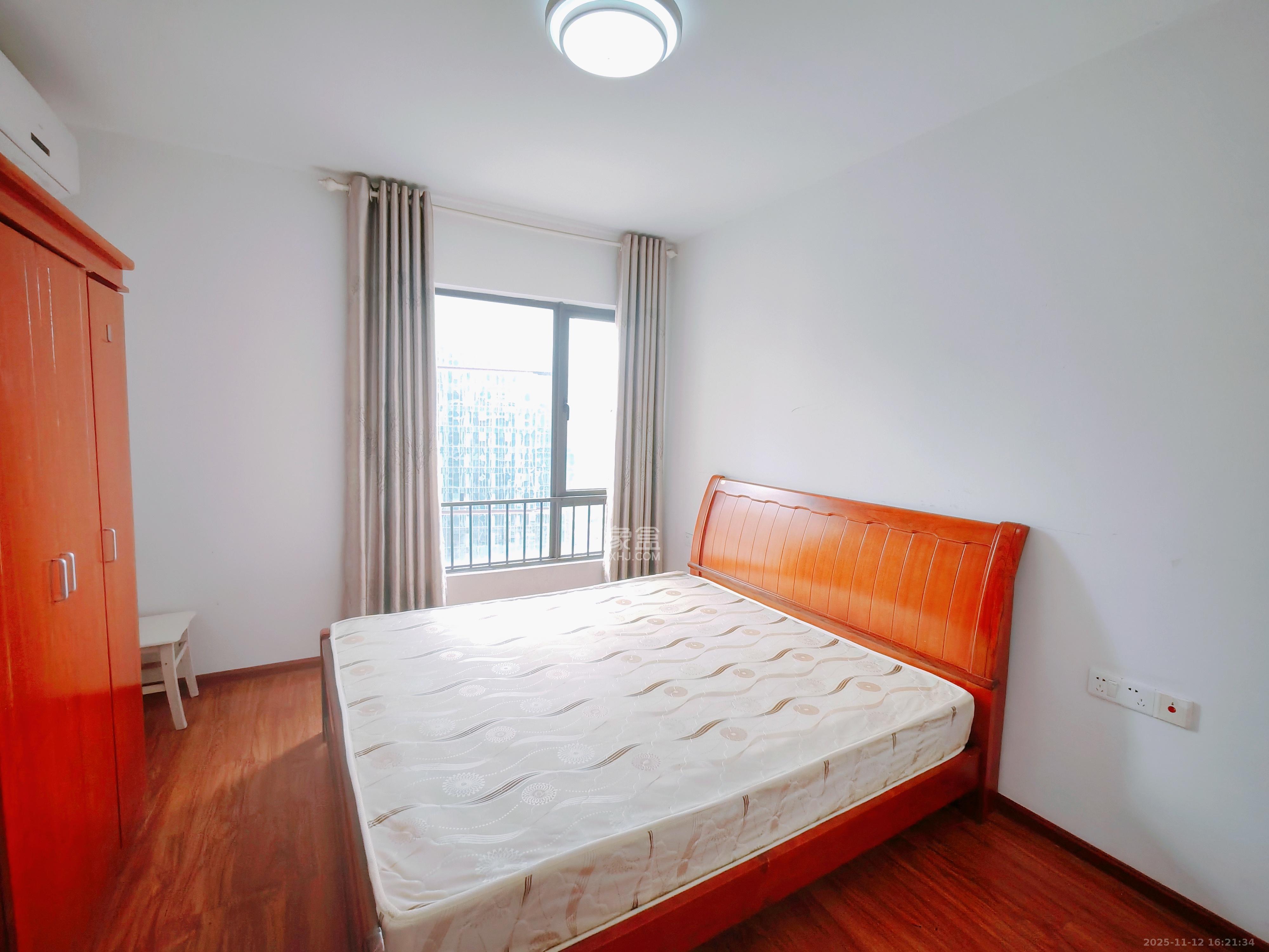 南山雍江汇(滨江国际新城) 3室2厅1卫 3300.0元/月 南山雍江汇(滨江国际新城) 3室2厅1卫 3300.0元/月室内图