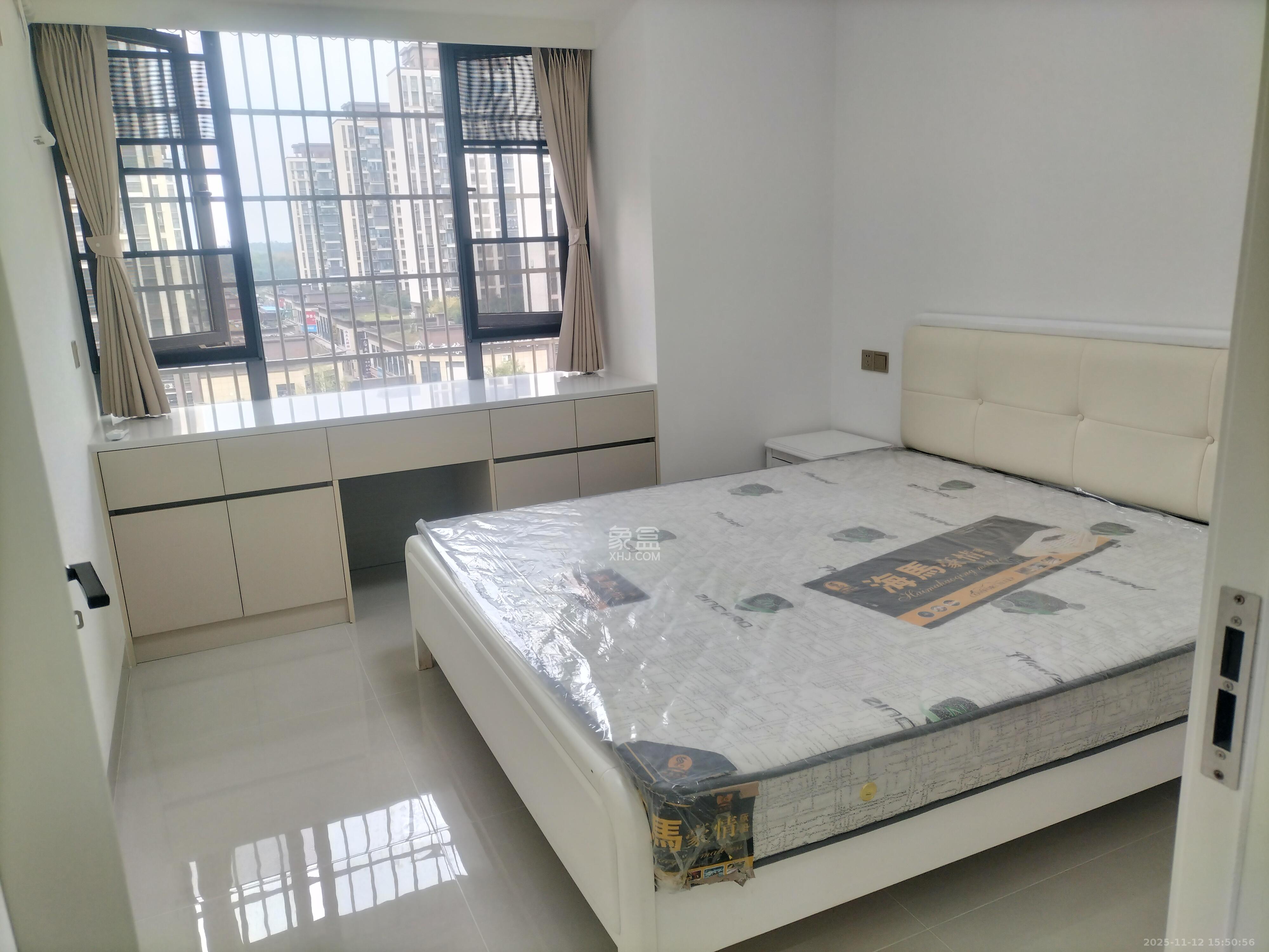 桥头家园二期（桥头家苑二期）  3室2厅1卫    1900.0元/月室内图