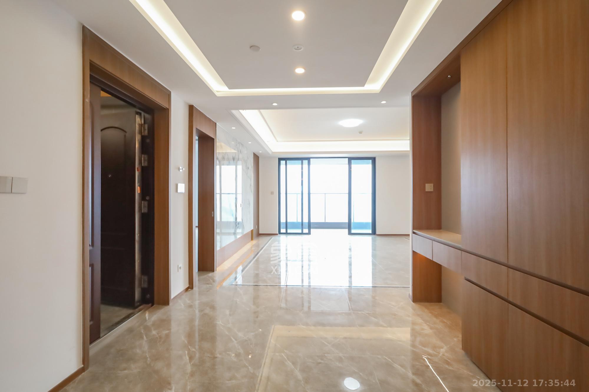 江山印 4室2厅3卫 720.0万 江山印 4室2厅3卫 720.0万其他