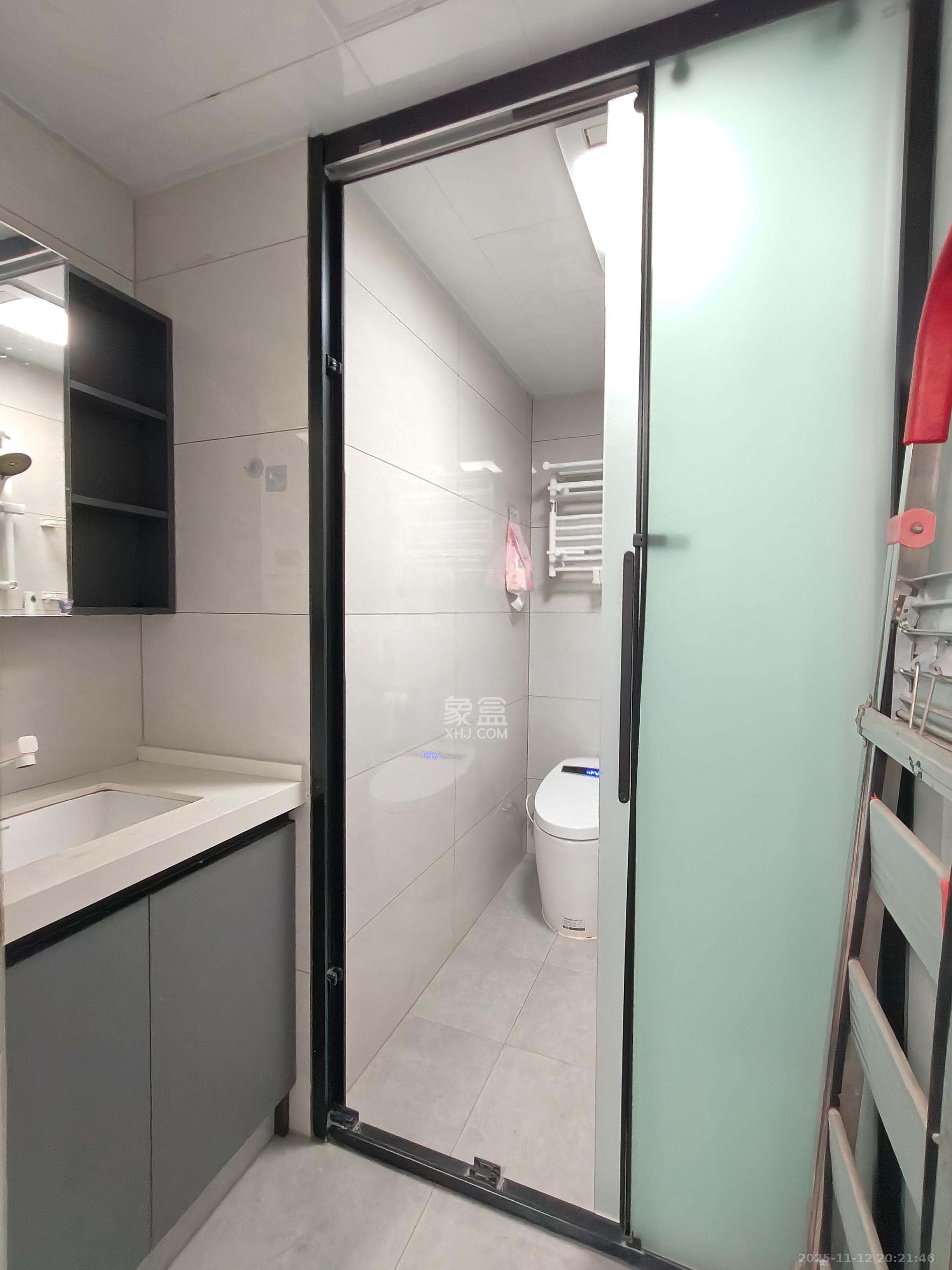 湘域中央  1室1厅1卫    2200.0元/月室内图