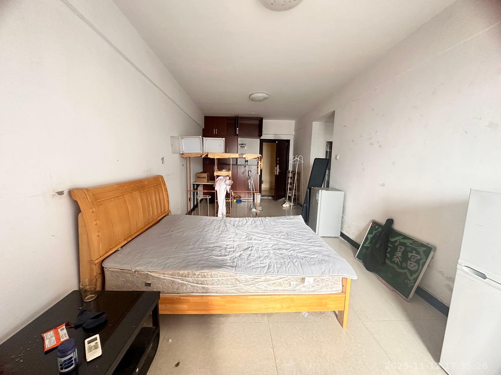 锦泰东环国际 1室1厅1卫 1500.0元/月 锦泰东环国际 1室1厅1卫 1500.0元/月室内图