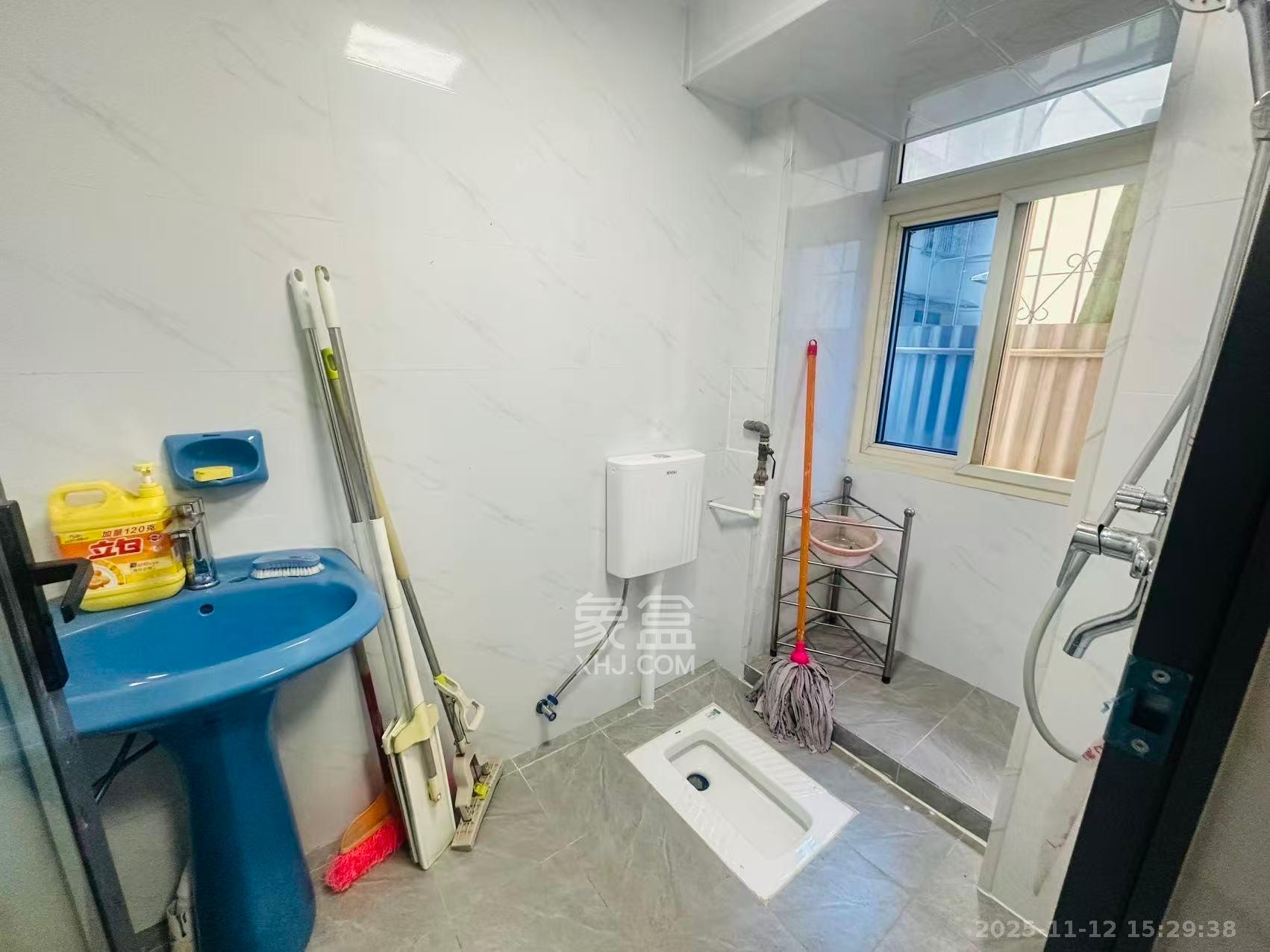 楚湘街二条巷散盘  2室1厅1卫    1800.0元/月室内图