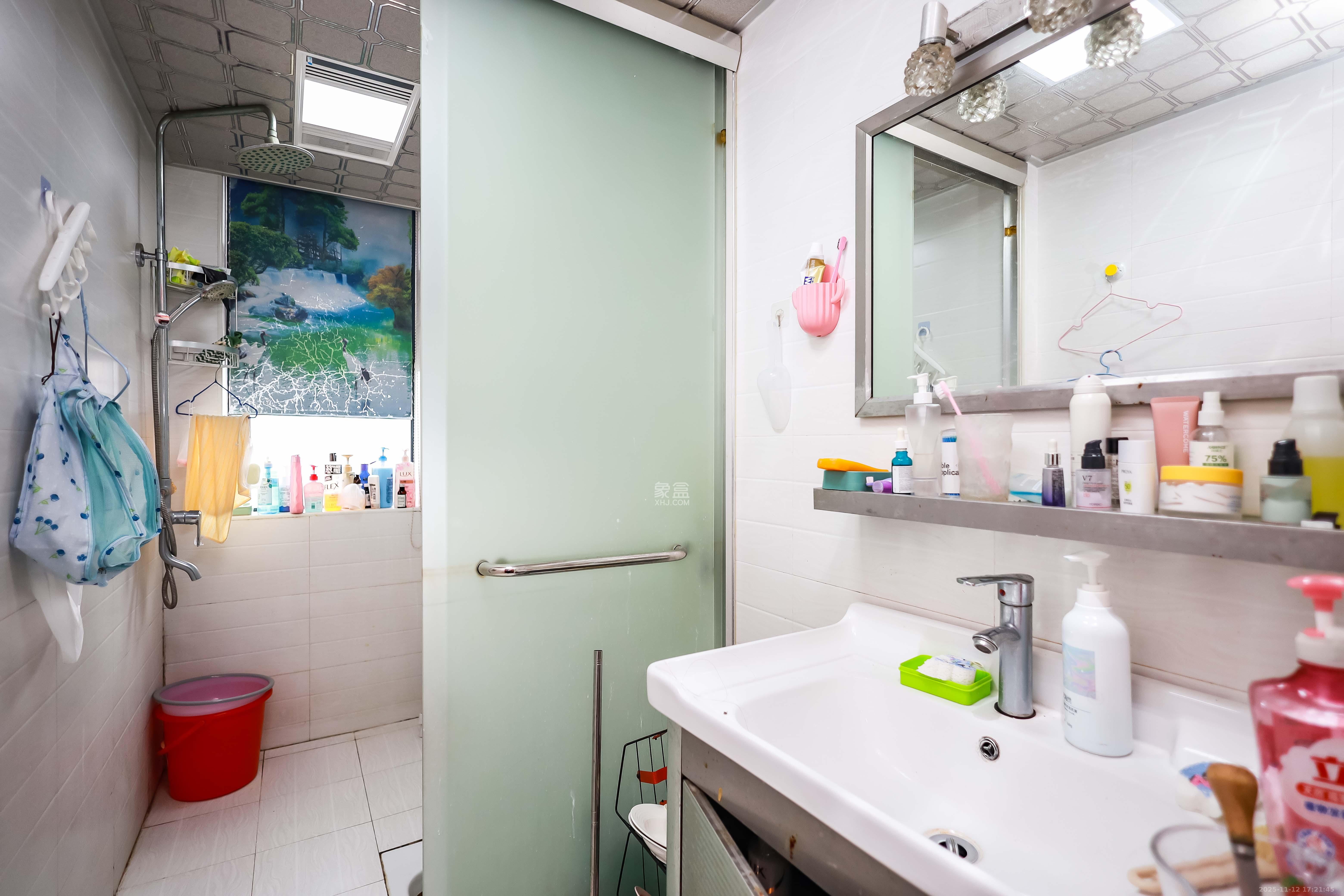 莱茵城 3室2厅2卫 80.0万 莱茵城 3室2厅2卫 80.0万卫生间